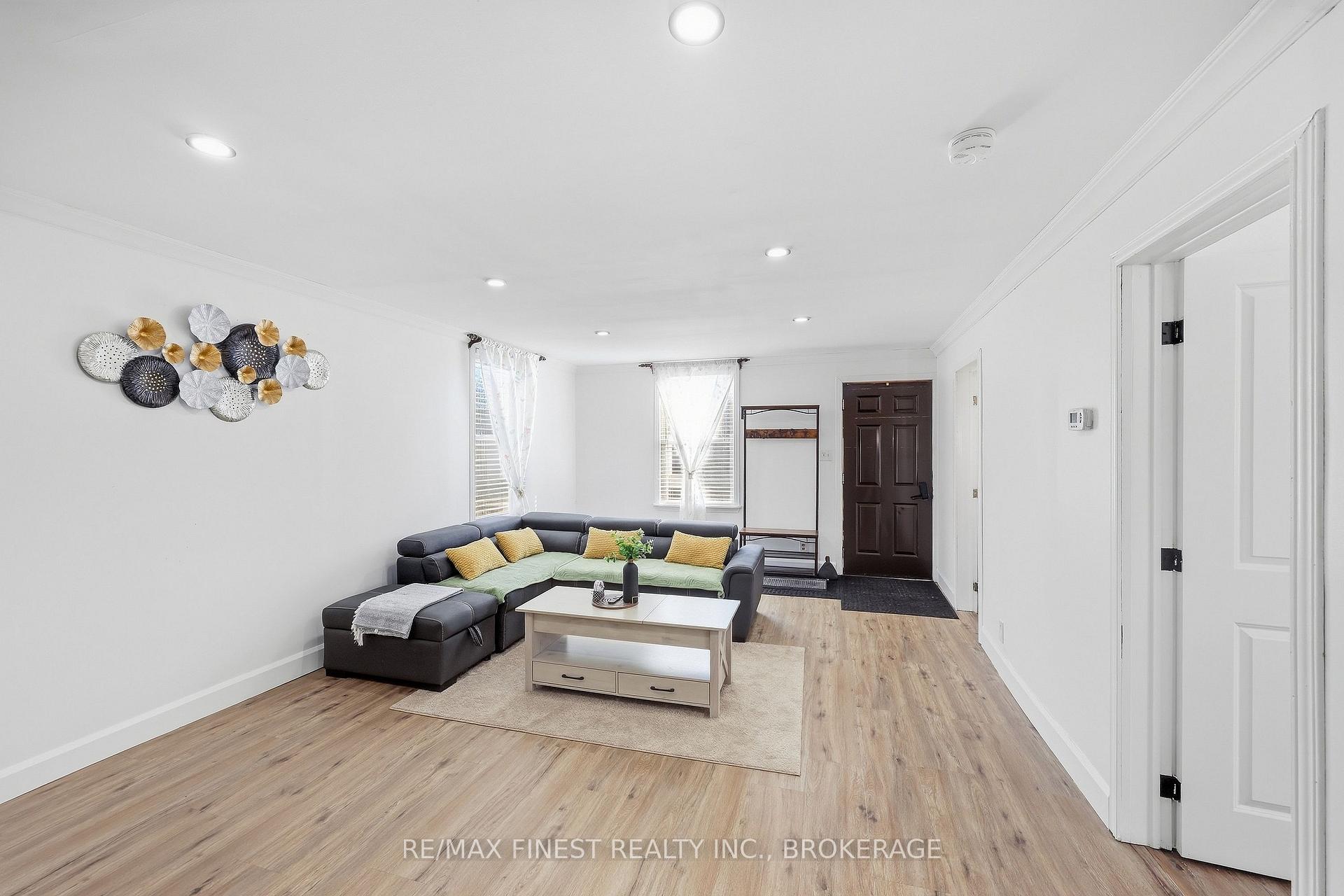 Photo 4 of 125 James Street, Kingston, East of Sir John A. Blvd — HOMEH