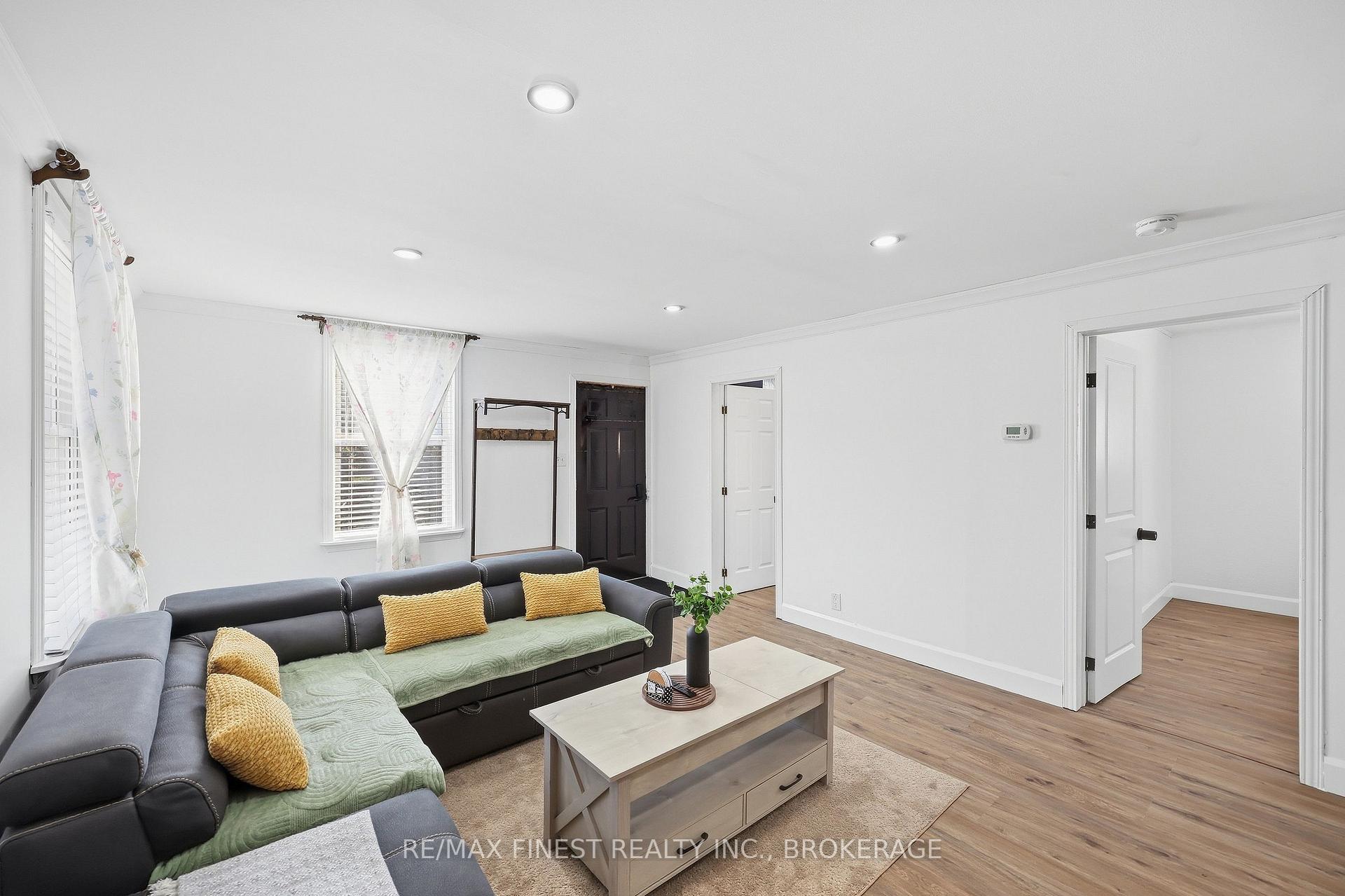 Photo 5 of 125 James Street, Kingston, East of Sir John A. Blvd — HOMEH