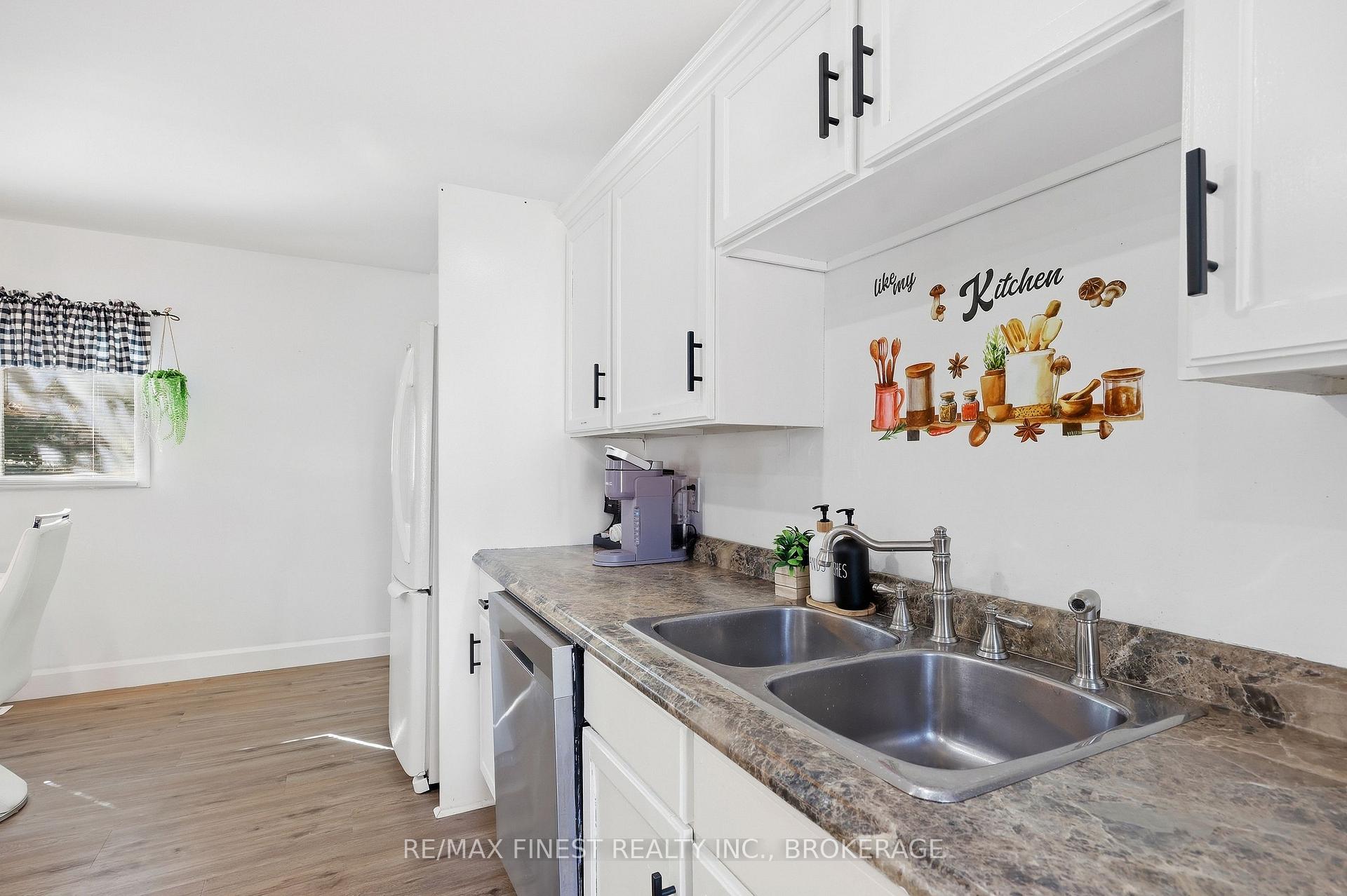 Photo 20 of 125 James Street, Kingston, East of Sir John A. Blvd — HOMEH