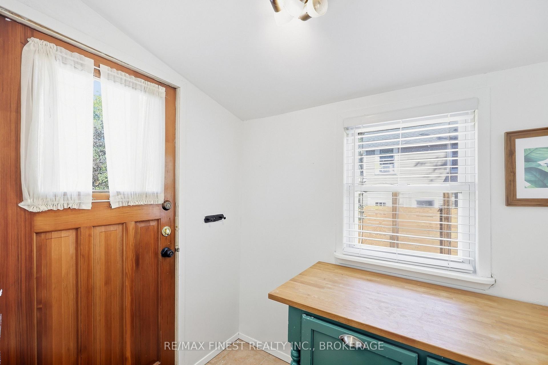 Photo 21 of 125 James Street, Kingston, East of Sir John A. Blvd — HOMEH