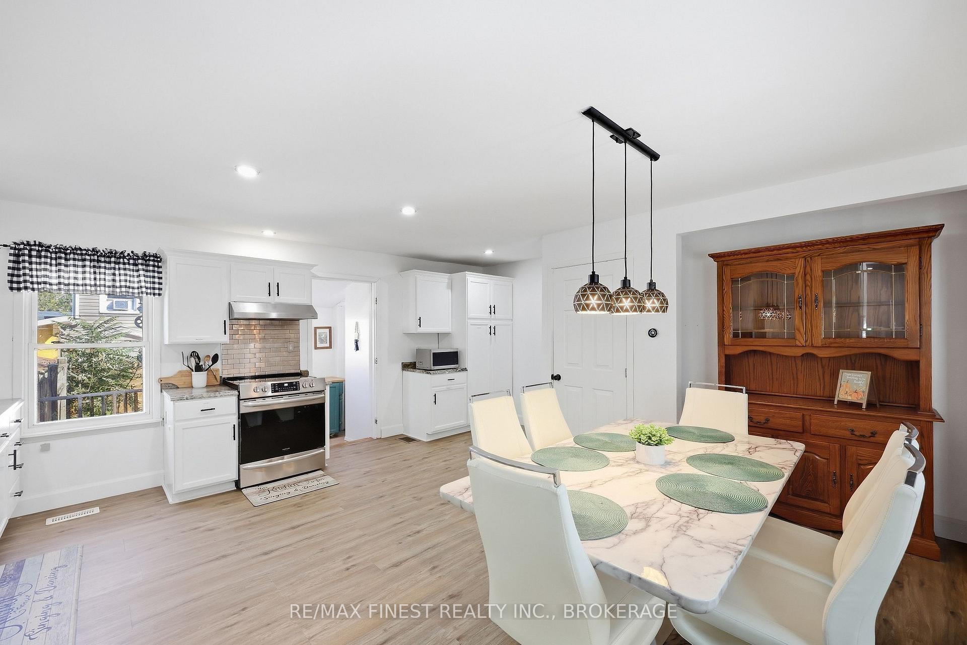 Photo 23 of 125 James Street, Kingston, East of Sir John A. Blvd — HOMEH