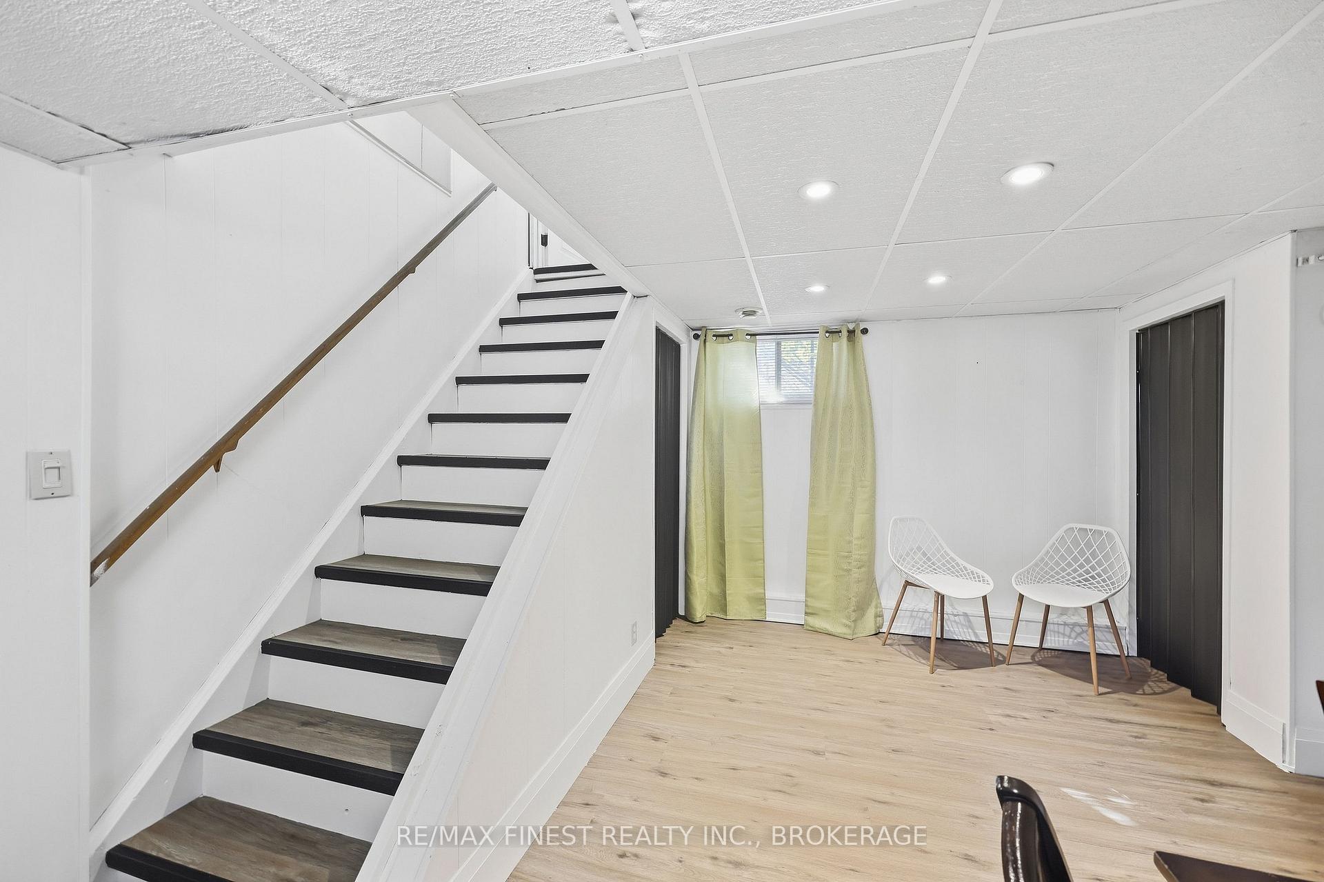 Photo 33 of 125 James Street, Kingston, East of Sir John A. Blvd — HOMEH