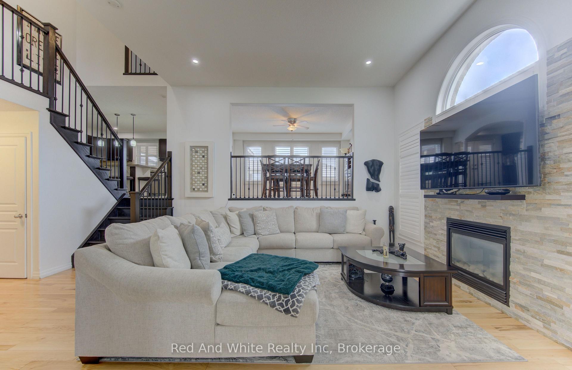 Photo 9 of 167 Westcliff Way, Cambridge, Westview — HOMEH