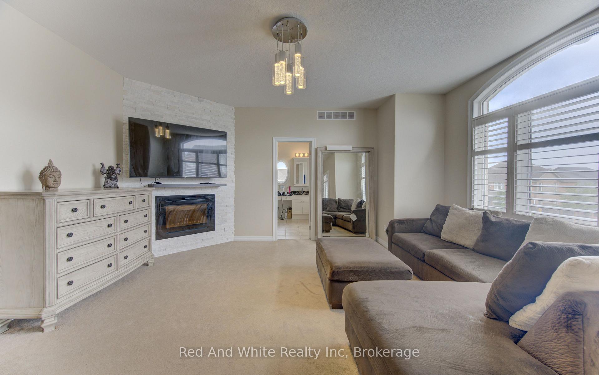 Photo 25 of 167 Westcliff Way, Cambridge, Westview — HOMEH