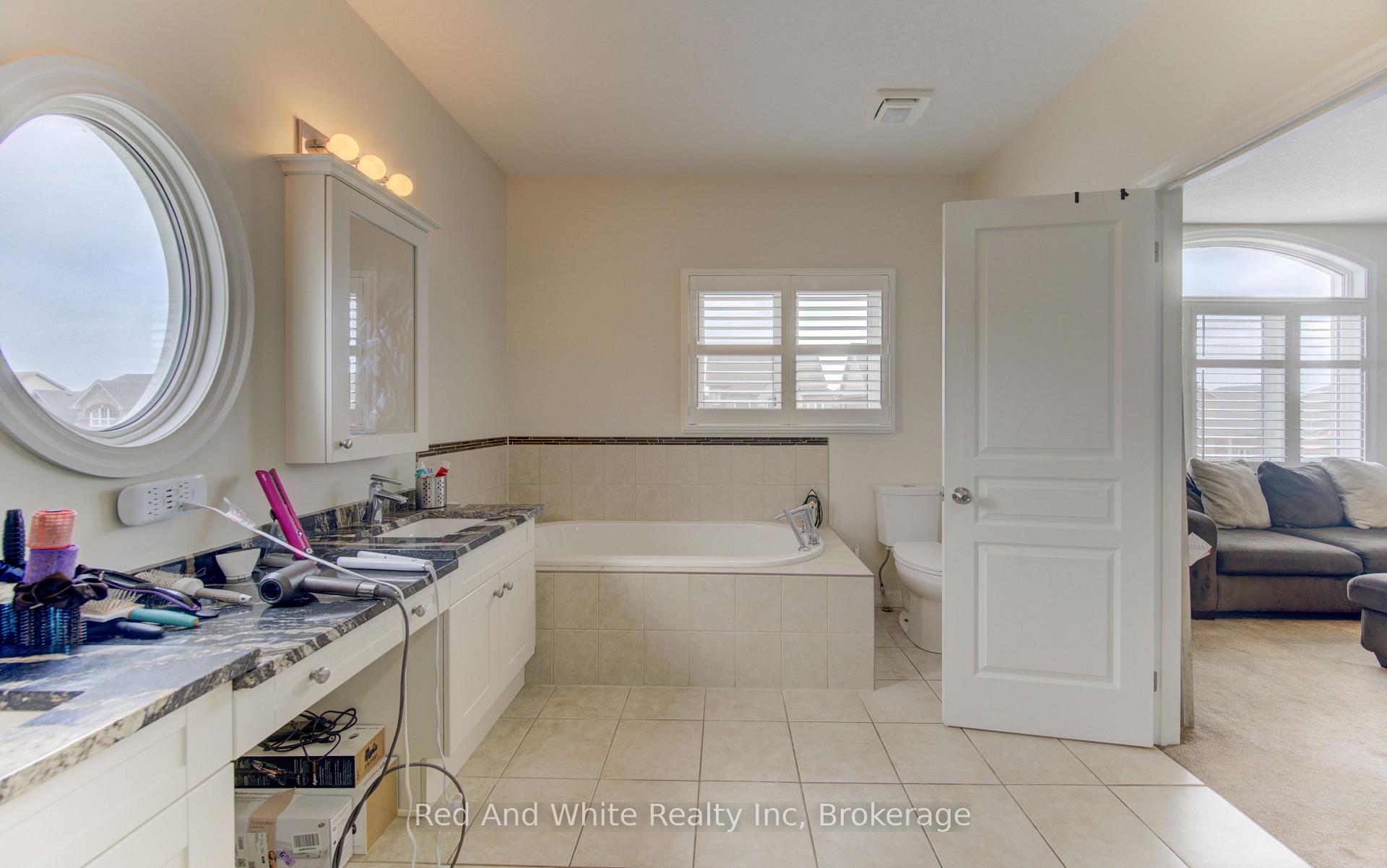 Photo 26 of 167 Westcliff Way, Cambridge, Westview — HOMEH