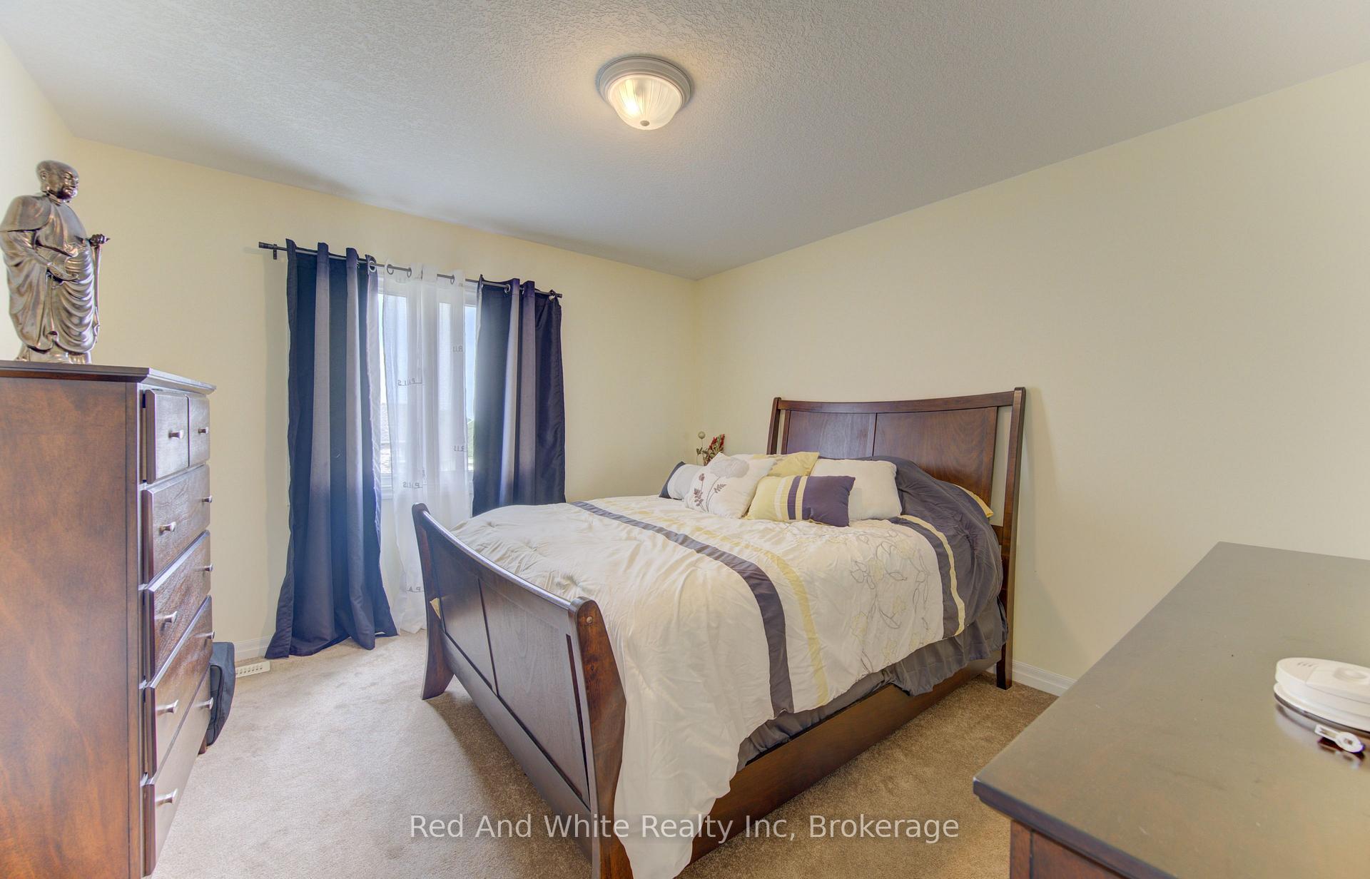 Photo 29 of 167 Westcliff Way, Cambridge, Westview — HOMEH