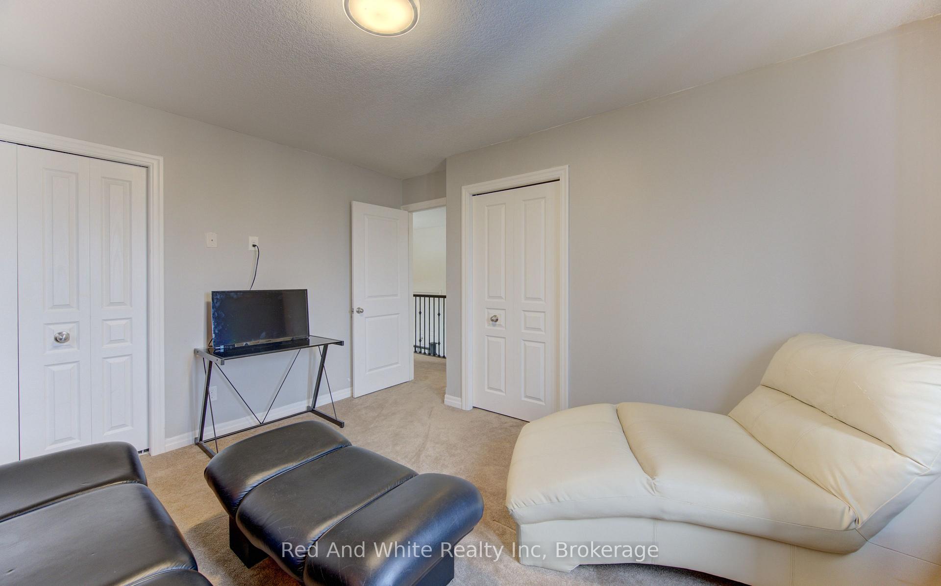 Photo 30 of 167 Westcliff Way, Cambridge, Westview — HOMEH