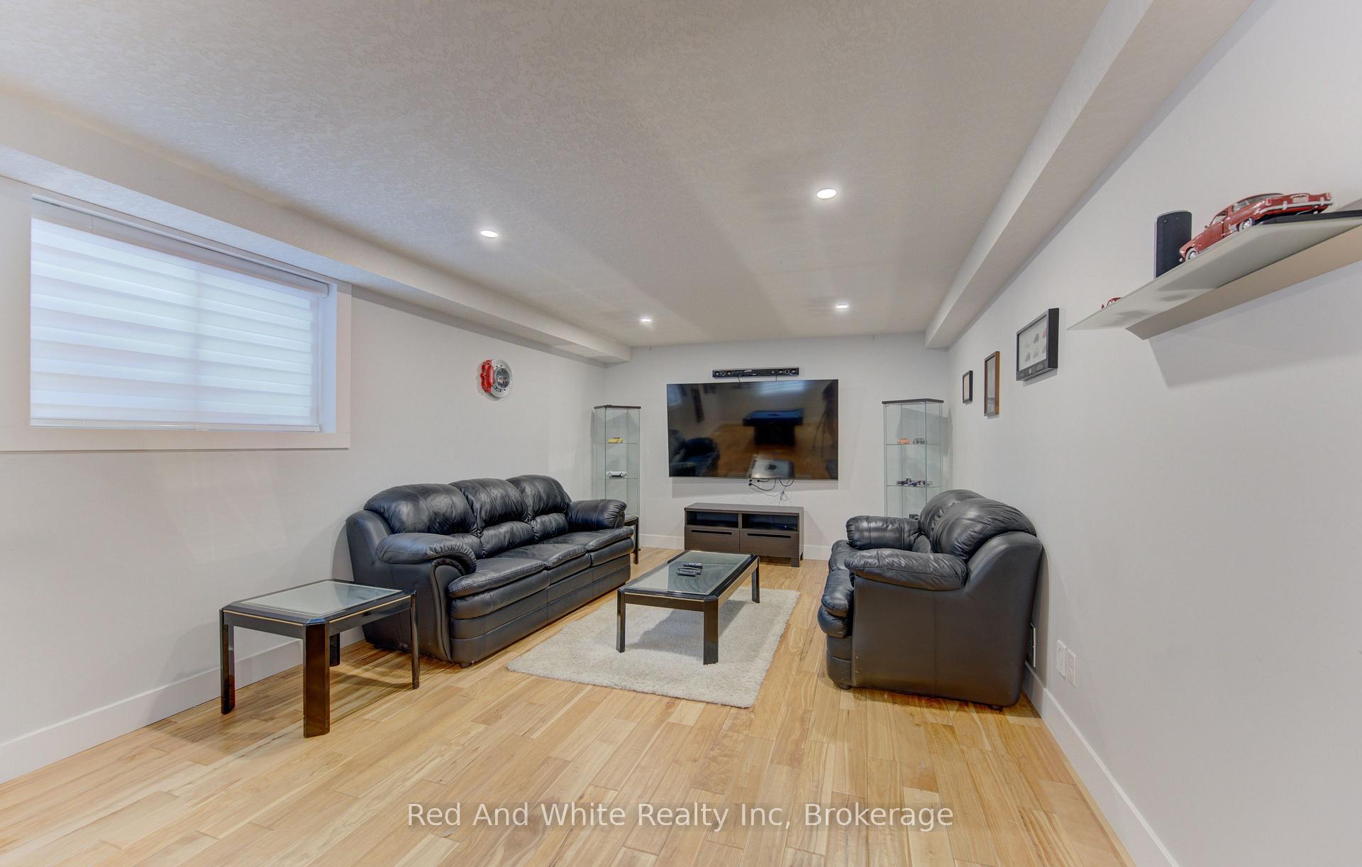 Photo 33 of 167 Westcliff Way, Cambridge, Westview — HOMEH