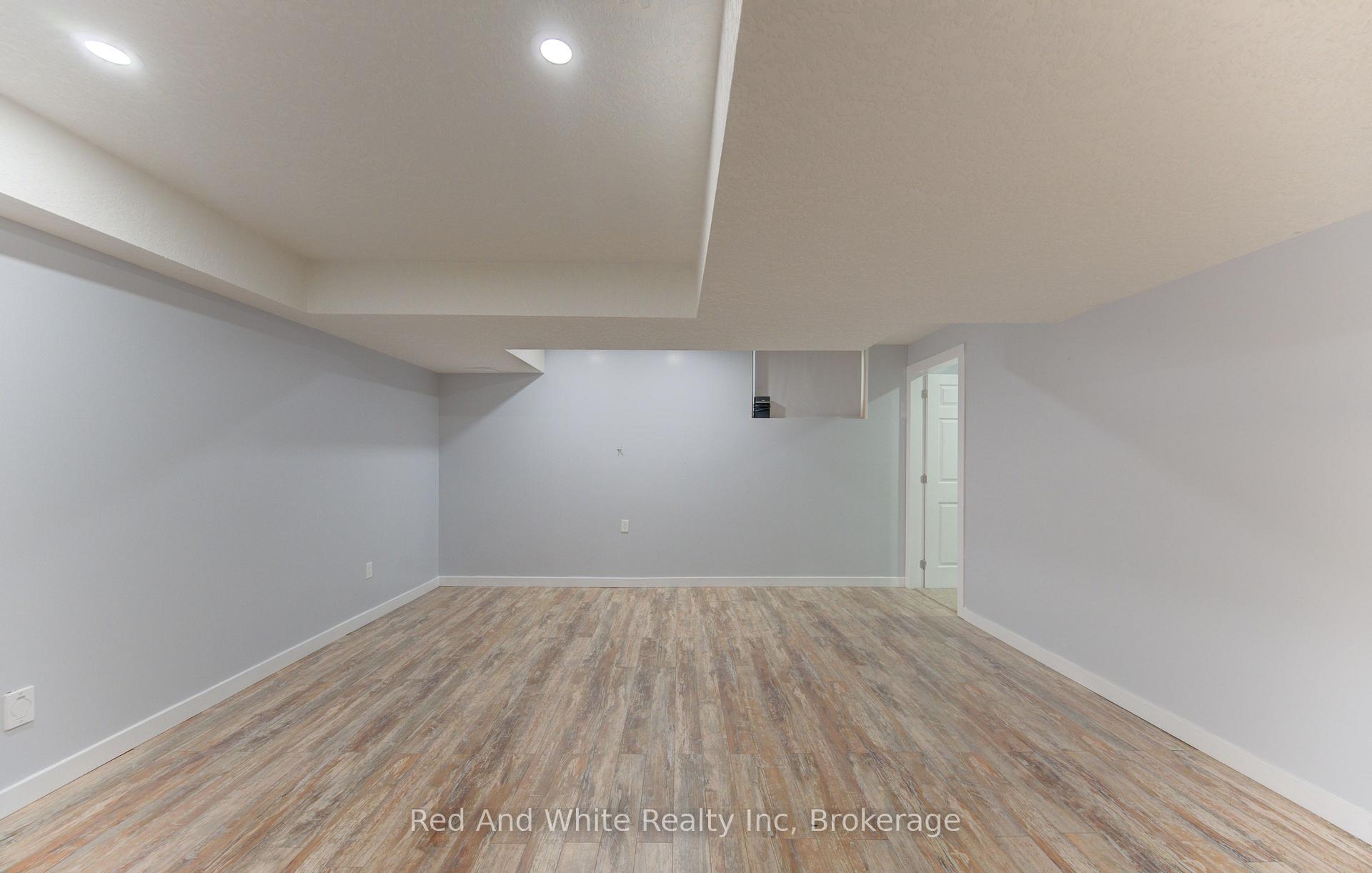 Photo 37 of 167 Westcliff Way, Cambridge, Westview — HOMEH