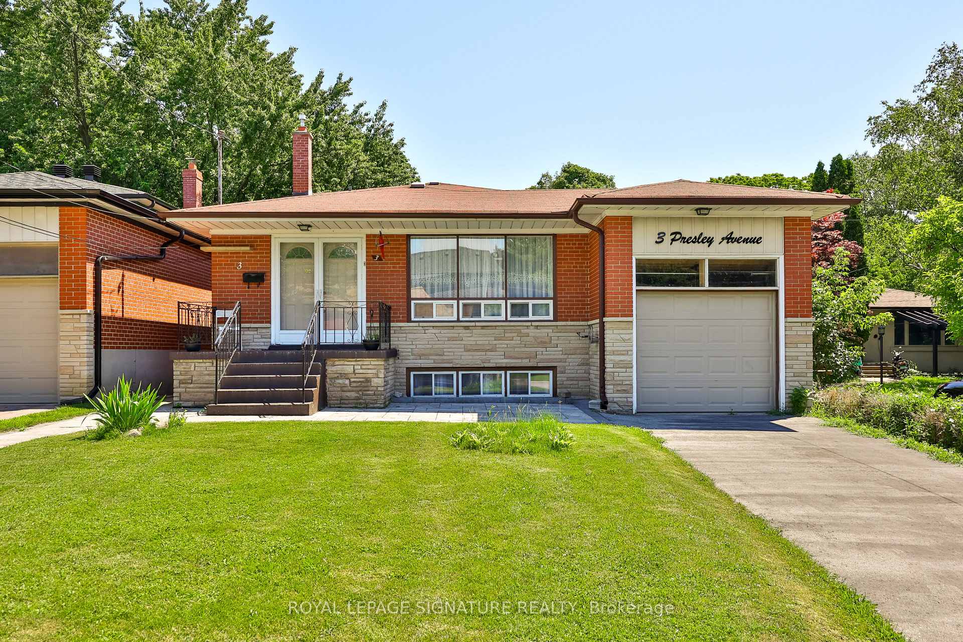 Photo 2 of 3 Presley Avenue, Scarborough, Clairlea-Birchmount — HOMEH