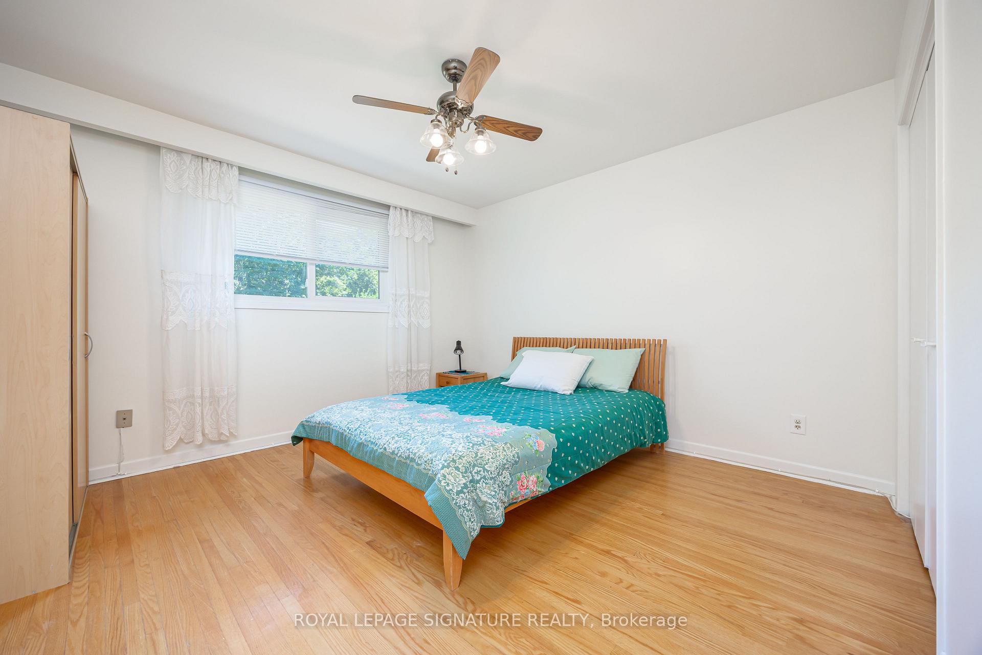 Photo 13 of 3 Presley Avenue, Scarborough, Clairlea-Birchmount — HOMEH
