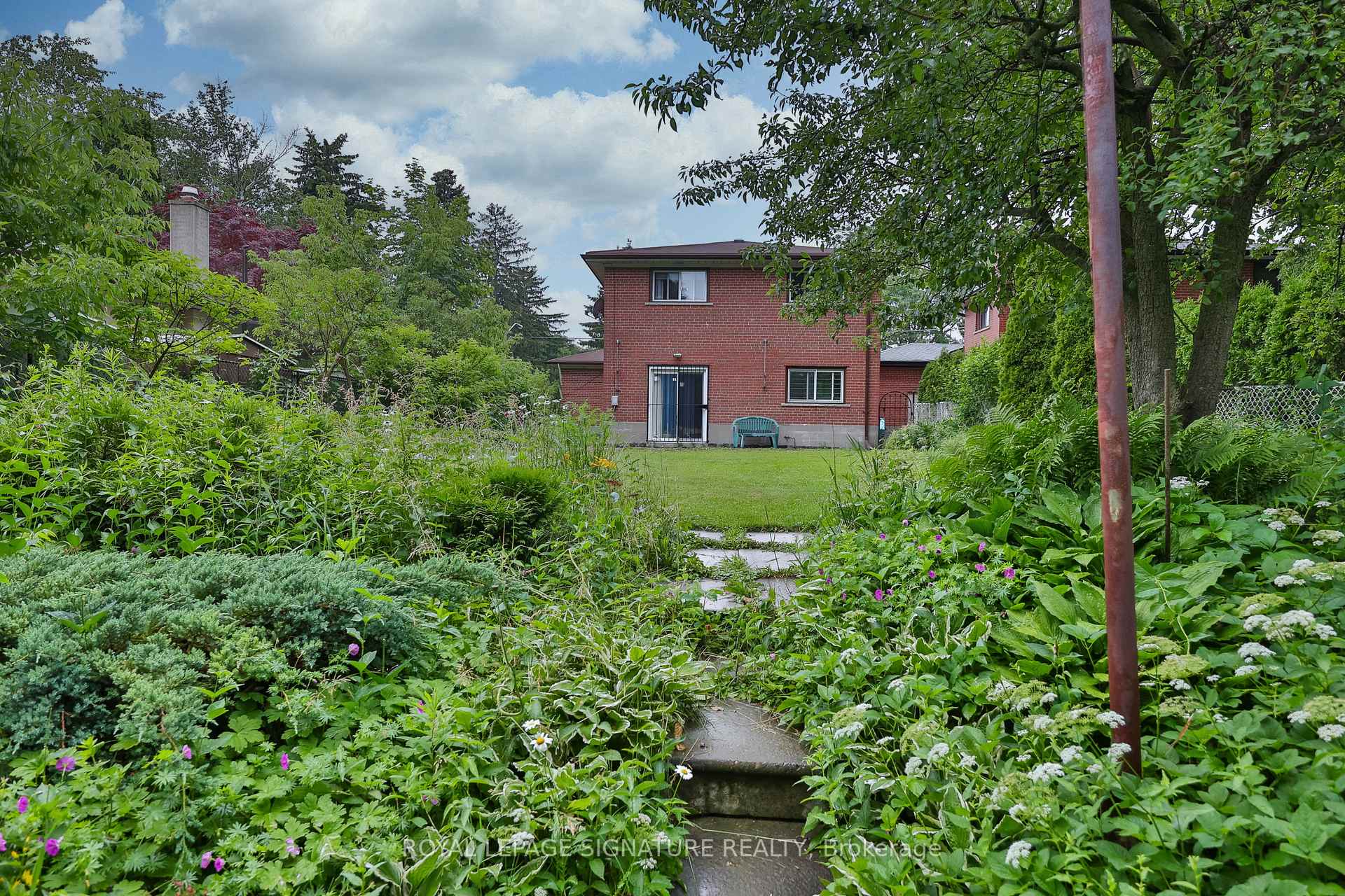 Photo 32 of 3 Presley Avenue, Scarborough, Clairlea-Birchmount — HOMEH