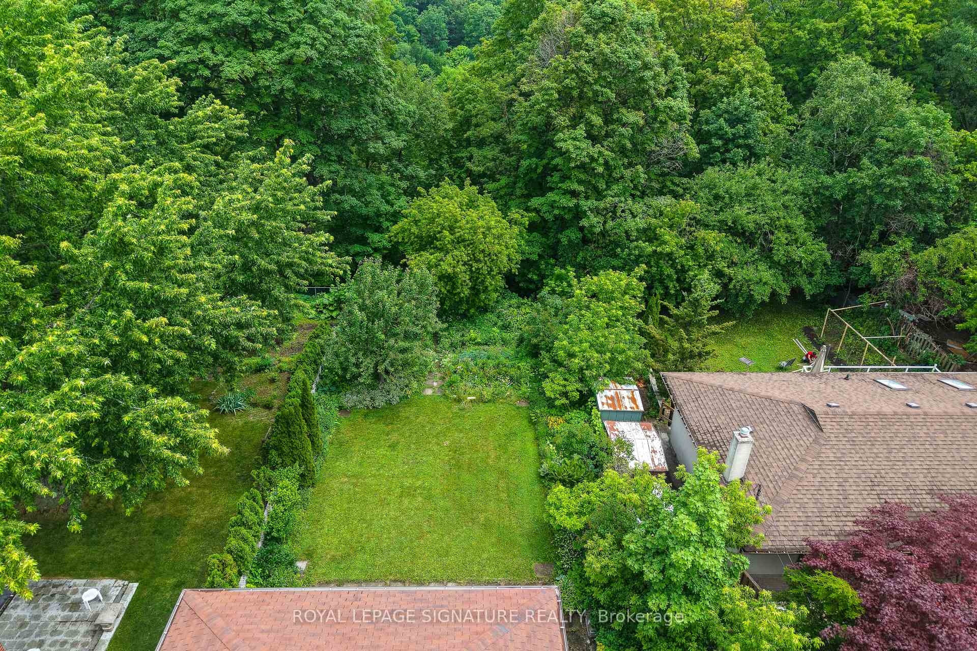 Photo 33 of 3 Presley Avenue, Scarborough, Clairlea-Birchmount — HOMEH