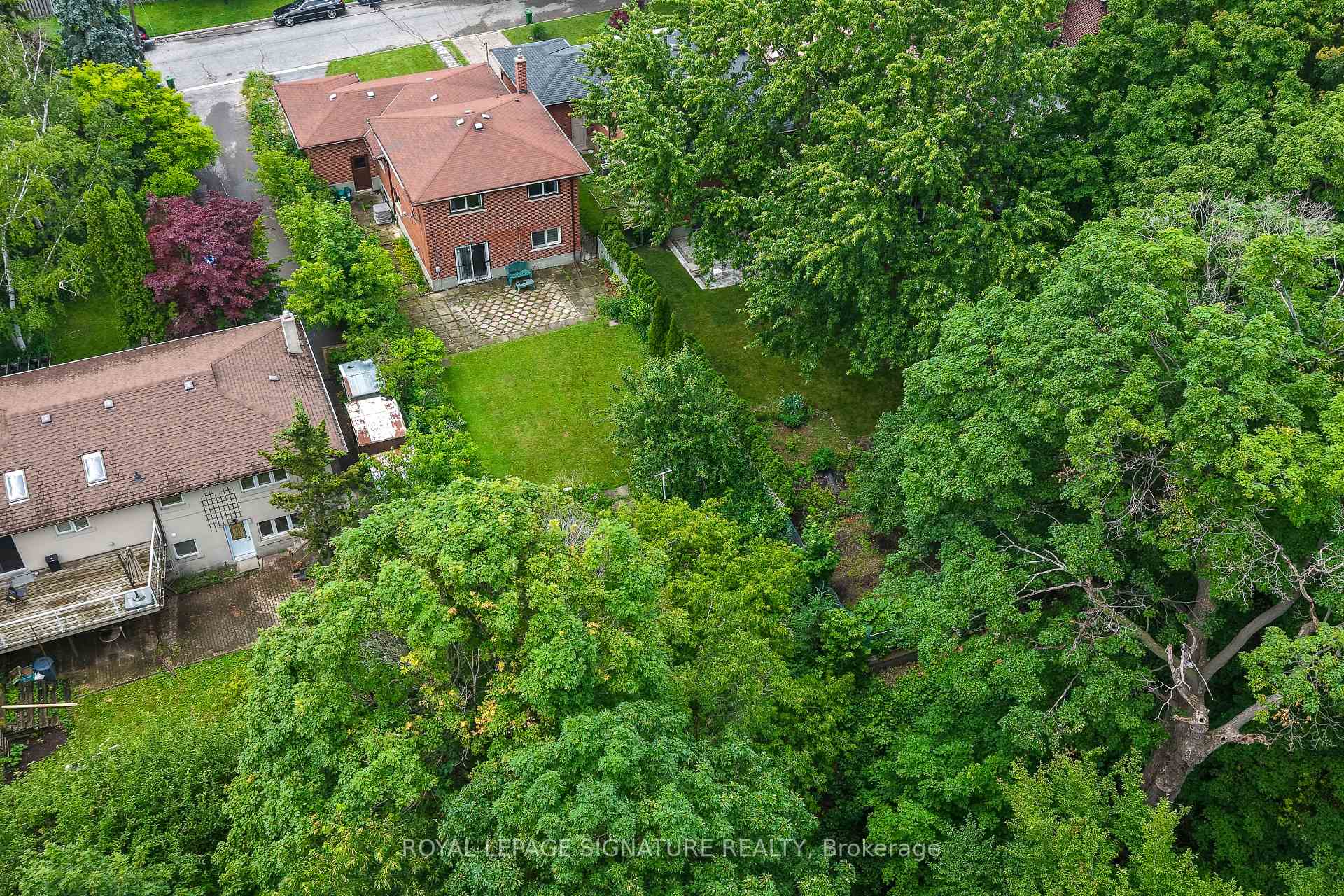 Photo 38 of 3 Presley Avenue, Scarborough, Clairlea-Birchmount — HOMEH