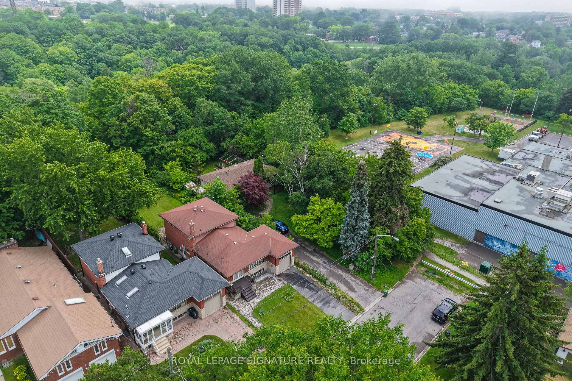 Photo 40 of 3 Presley Avenue, Scarborough, Clairlea-Birchmount — HOMEH