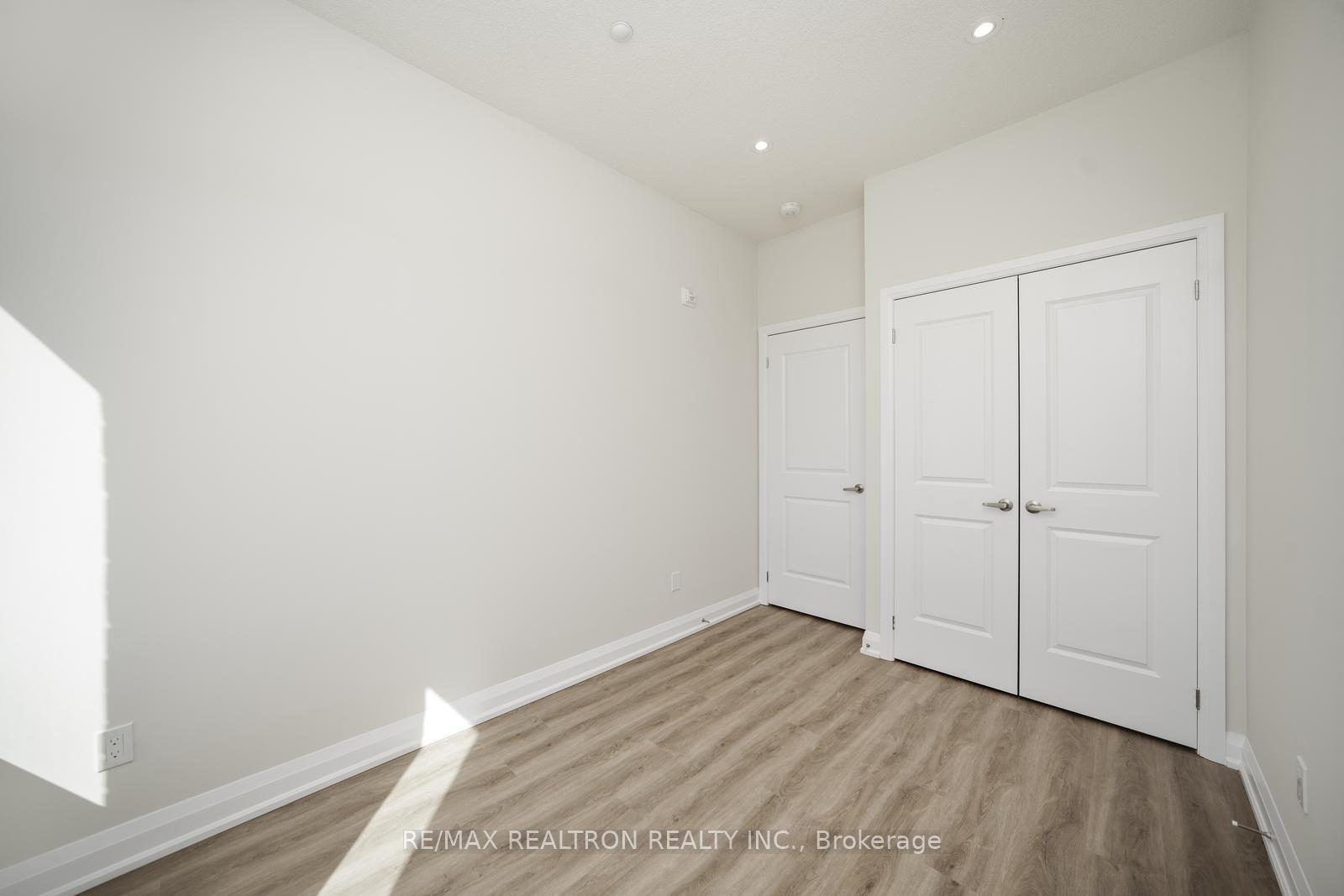 Photo 24 of Unit Ph811, 5917 Main Street, Whitchurch-Stouffville, Stouffville — HOMEH