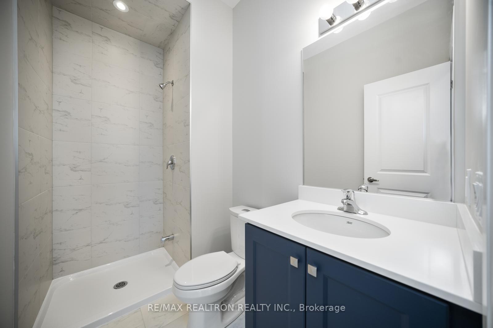 Photo 36 of Unit Ph811, 5917 Main Street, Whitchurch-Stouffville, Stouffville — HOMEH