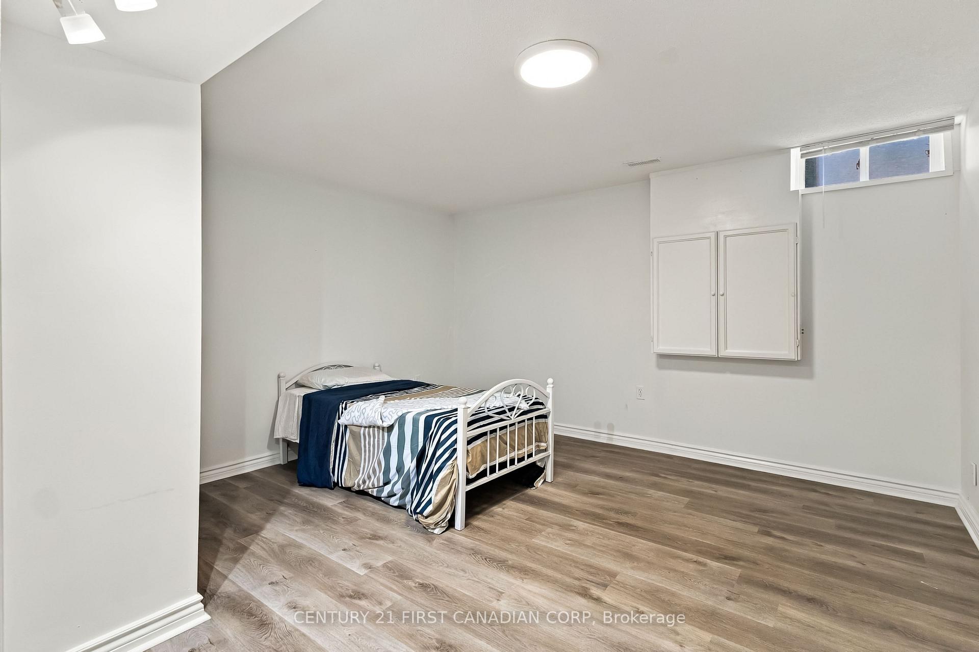 Photo 45 of Unit 23, 20 Kernohan Parkway, London, South D — HOMEH