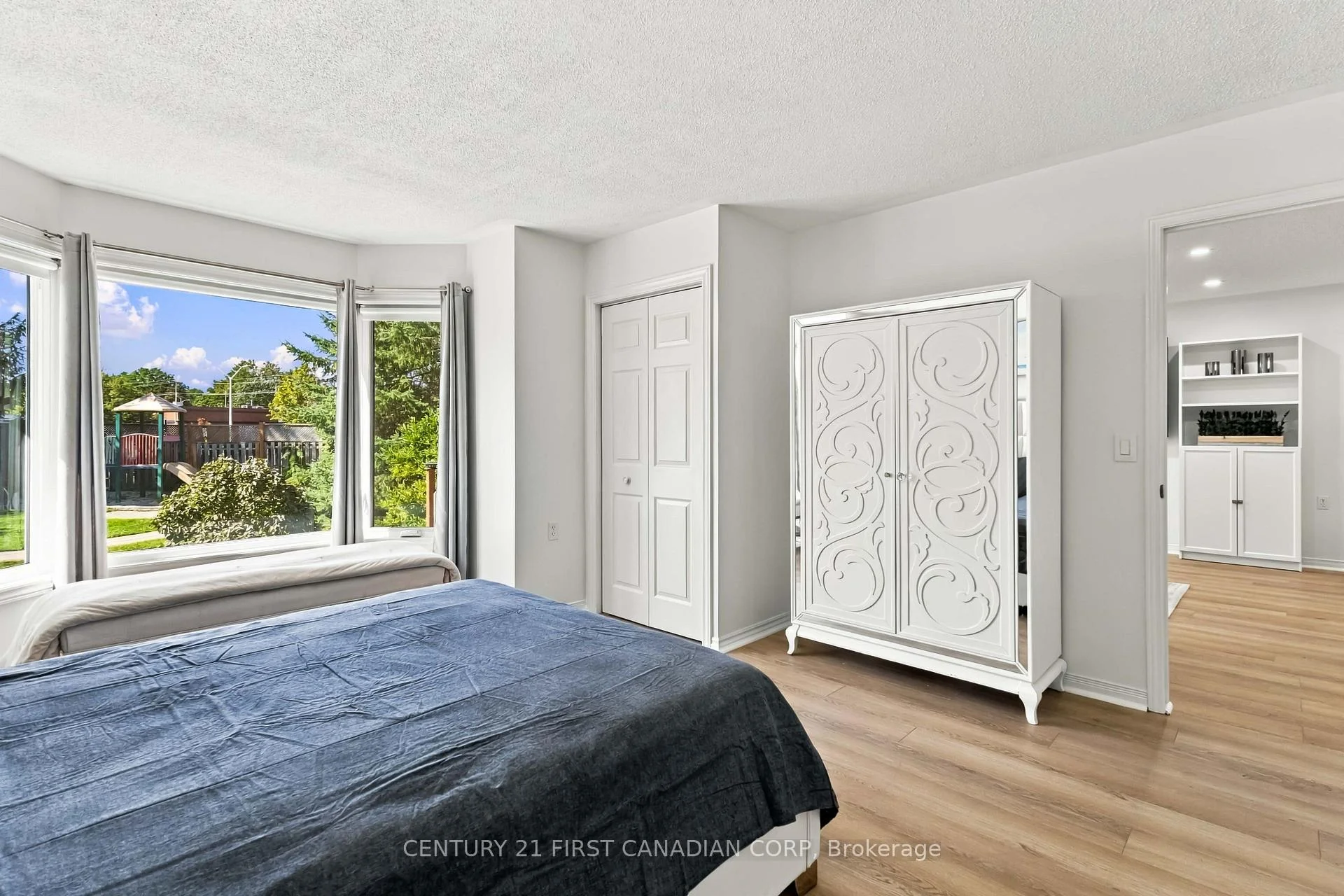 Photo 41 of Unit 23, 20 Kernohan Parkway, London, South D — HOMEH