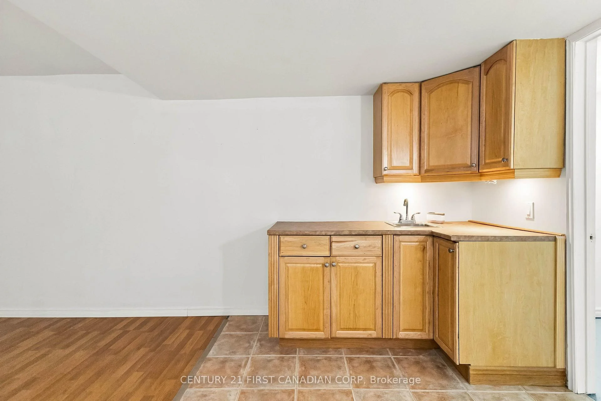 Photo 49 of Unit 23, 20 Kernohan Parkway, London, South D — HOMEH