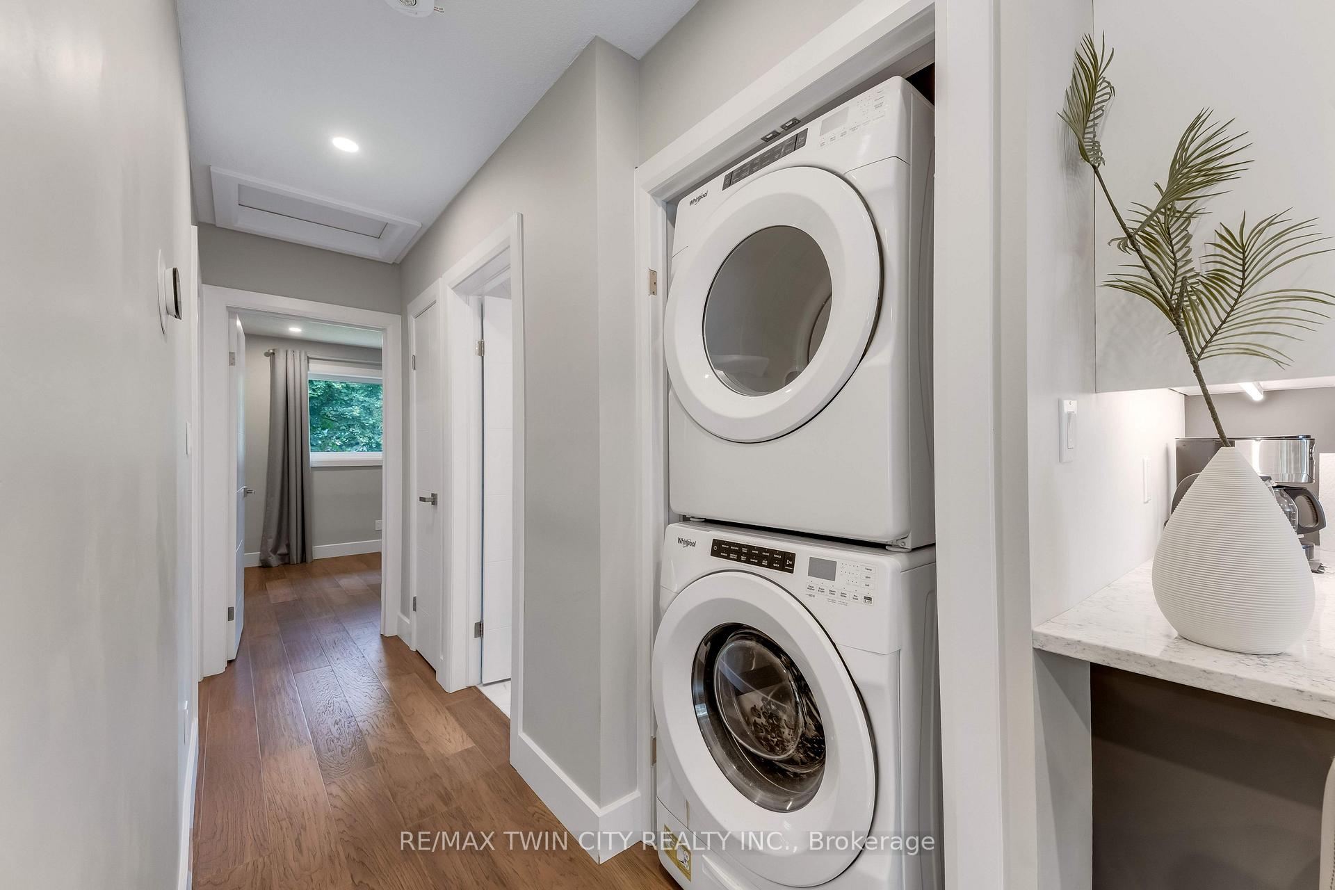 Photo 11 of 106 Kenneth Avenue, Kitchener, Stanley Park — HOMEH