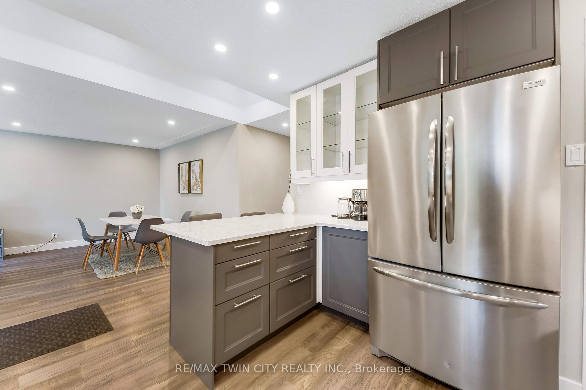 Photo 14 of 106 Kenneth Avenue, Kitchener, Stanley Park — HOMEH