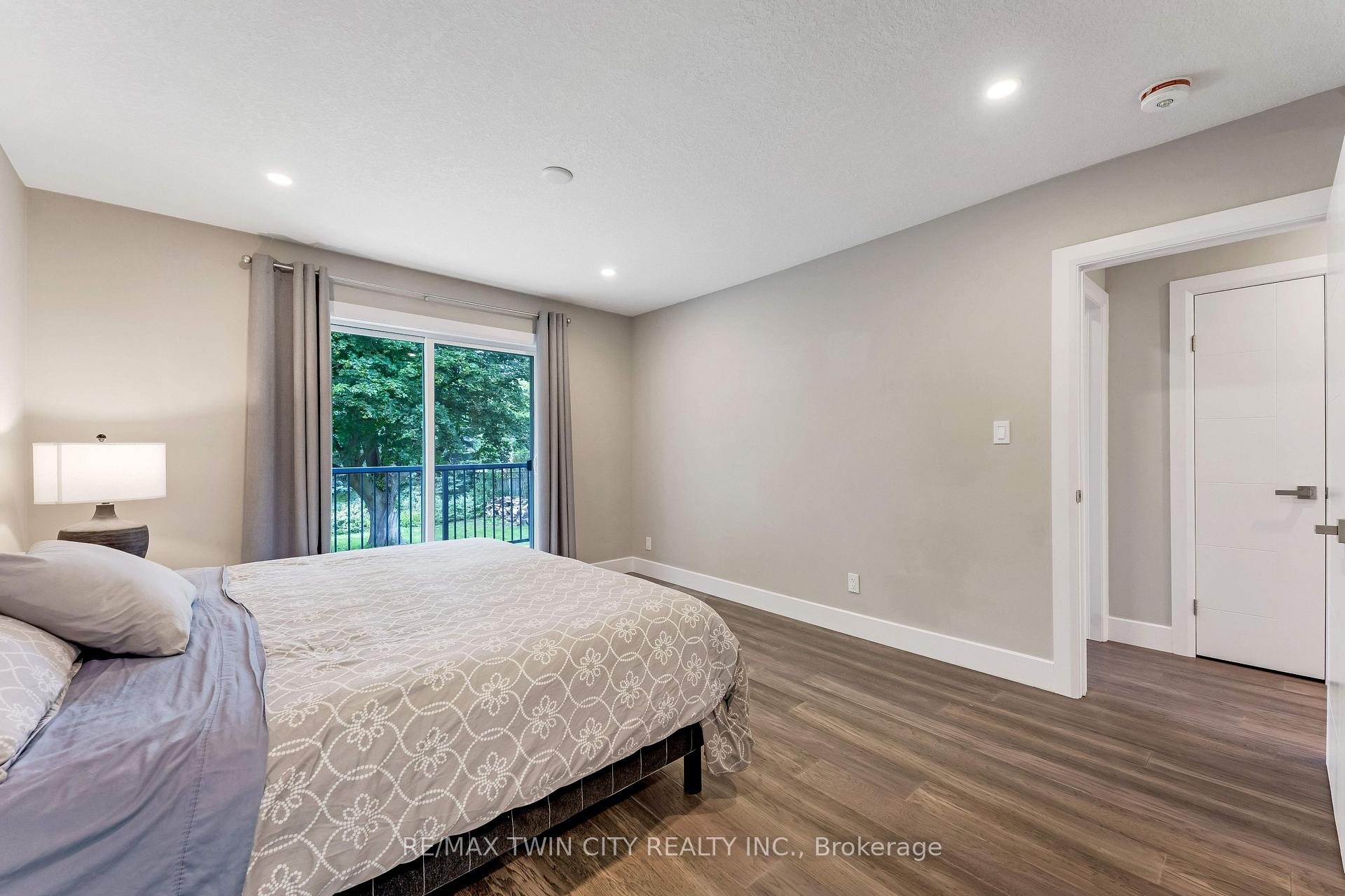 Photo 21 of 106 Kenneth Avenue, Kitchener, Stanley Park — HOMEH