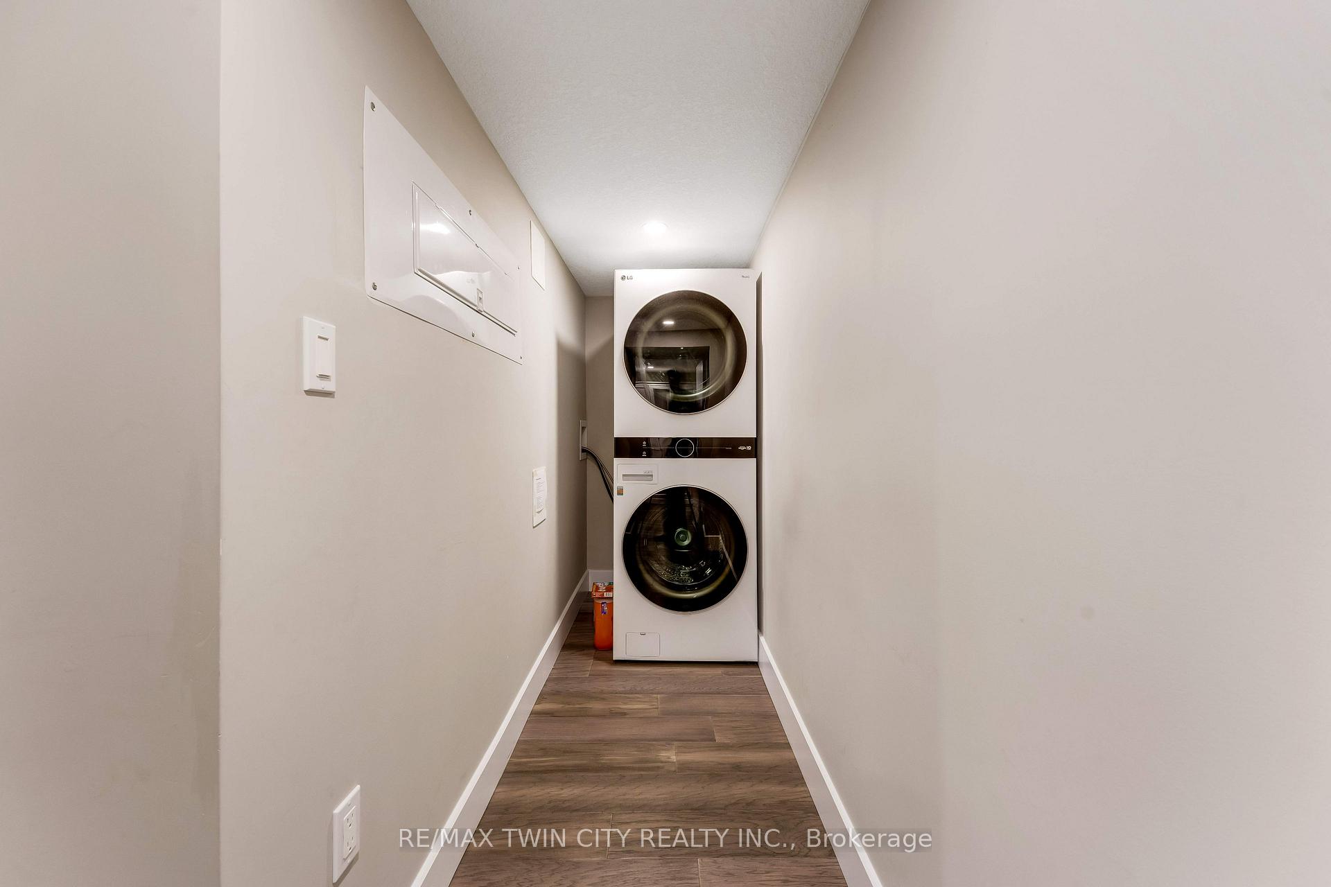 Photo 32 of 106 Kenneth Avenue, Kitchener, Stanley Park — HOMEH