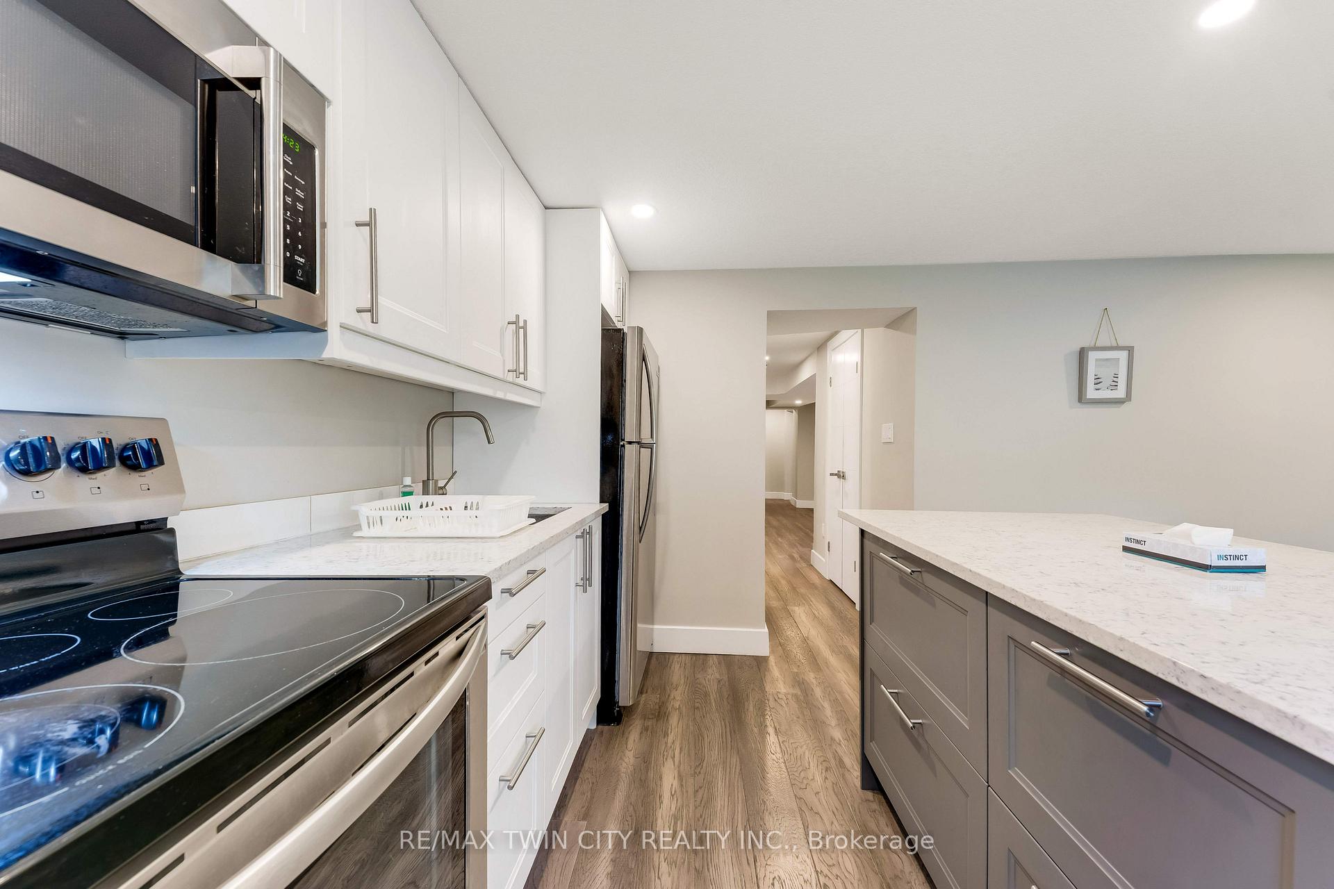 Photo 40 of 106 Kenneth Avenue, Kitchener, Stanley Park — HOMEH