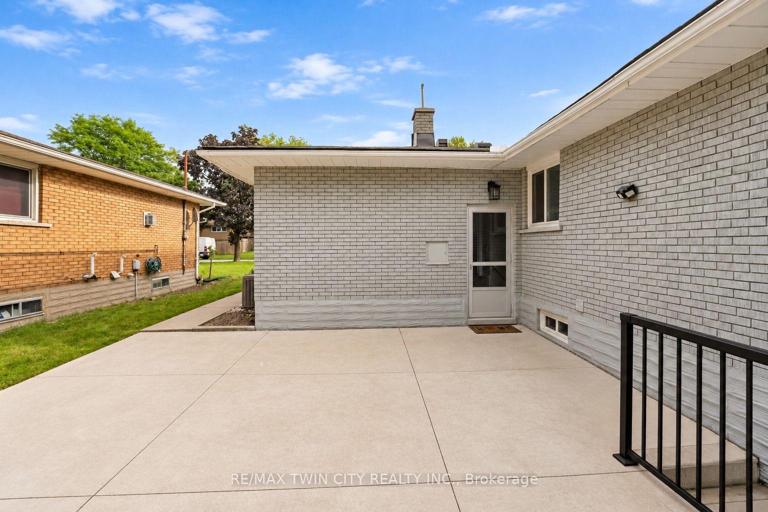 Photo 43 of 106 Kenneth Avenue, Kitchener, Stanley Park — HOMEH