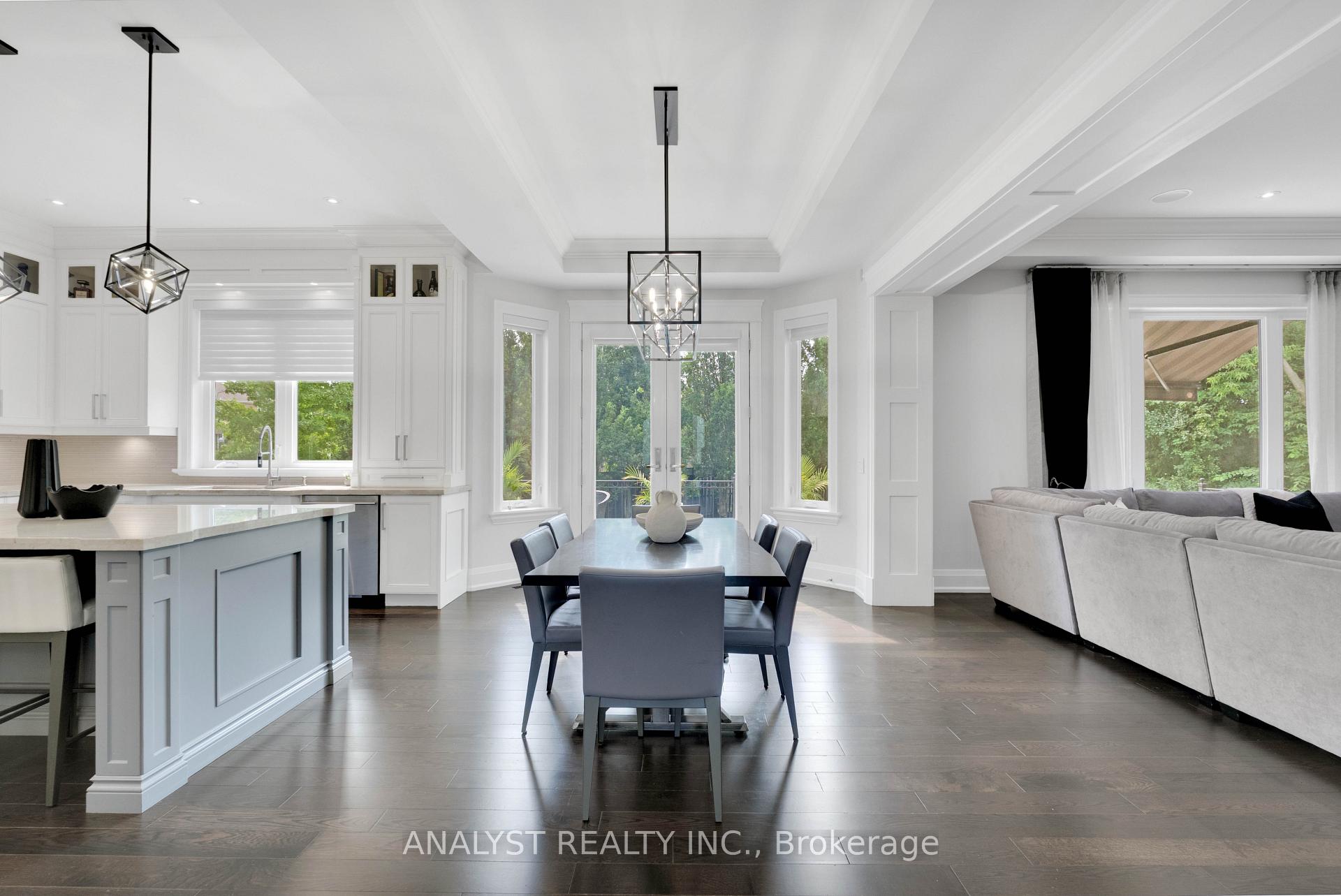 Photo 10 of 106 Donhill Crescent, Vaughan, Kleinburg — HOMEH
