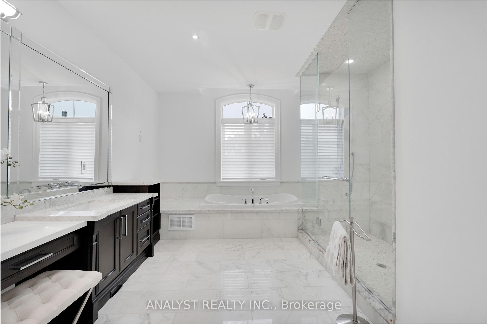 Photo 22 of 106 Donhill Crescent, Vaughan, Kleinburg — HOMEH
