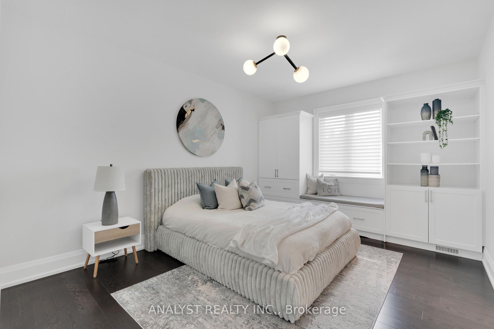 Photo 24 of 106 Donhill Crescent, Vaughan, Kleinburg — HOMEH