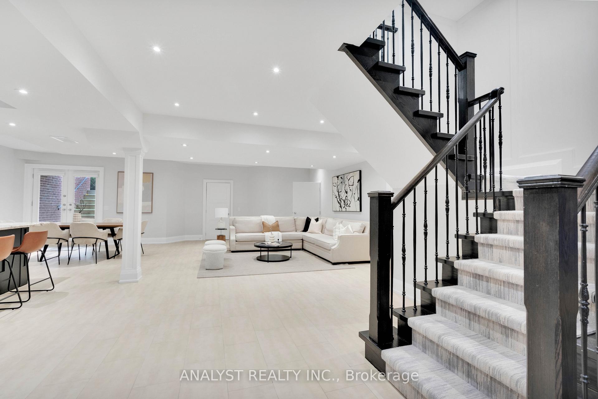 Photo 30 of 106 Donhill Crescent, Vaughan, Kleinburg — HOMEH
