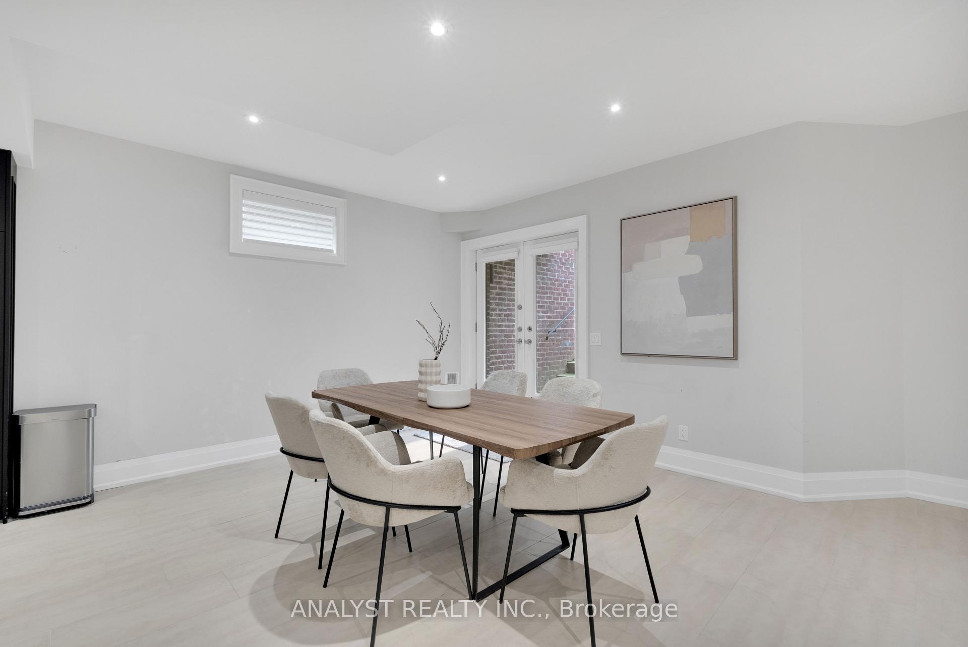 Photo 35 of 106 Donhill Crescent, Vaughan, Kleinburg — HOMEH