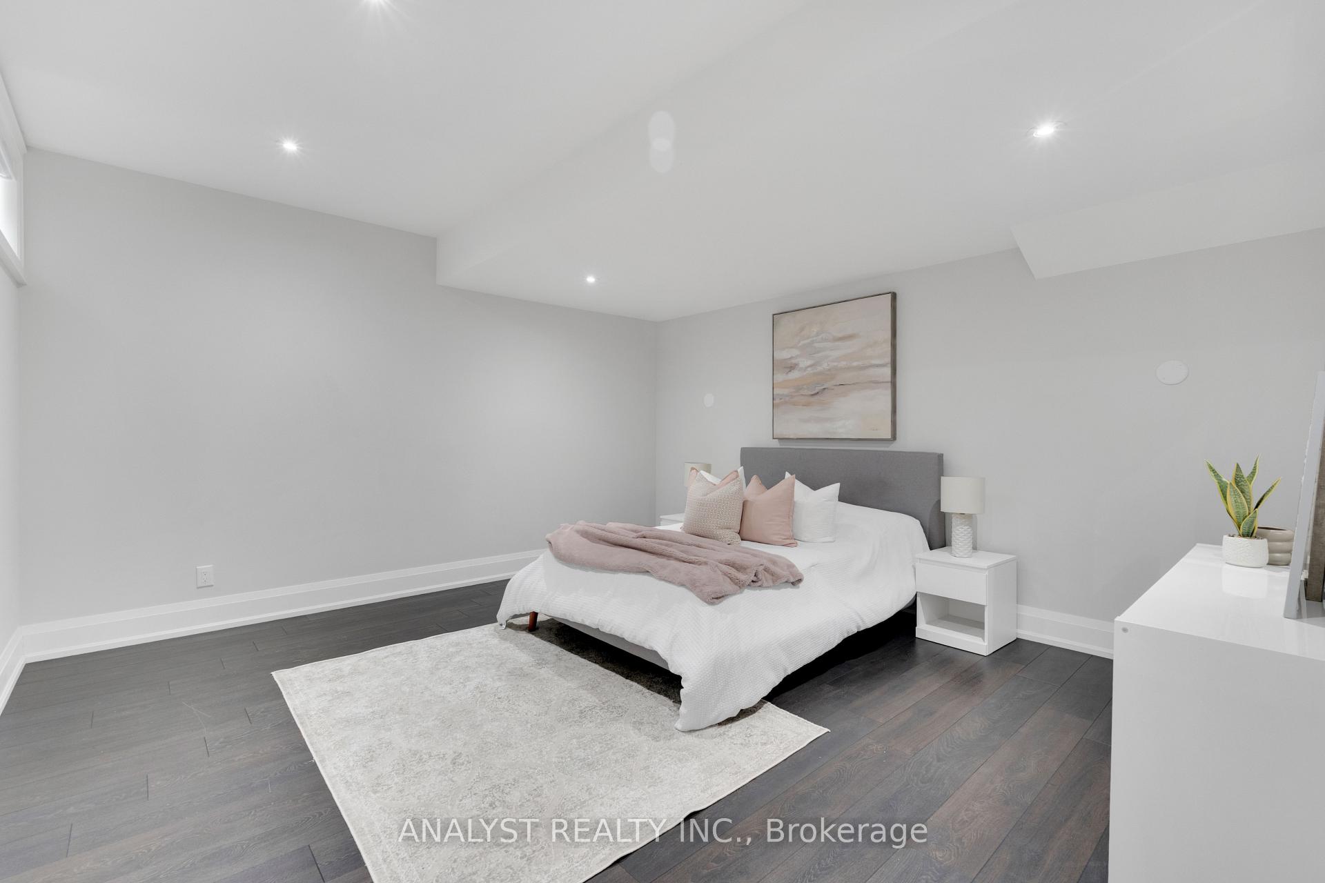 Photo 36 of 106 Donhill Crescent, Vaughan, Kleinburg — HOMEH