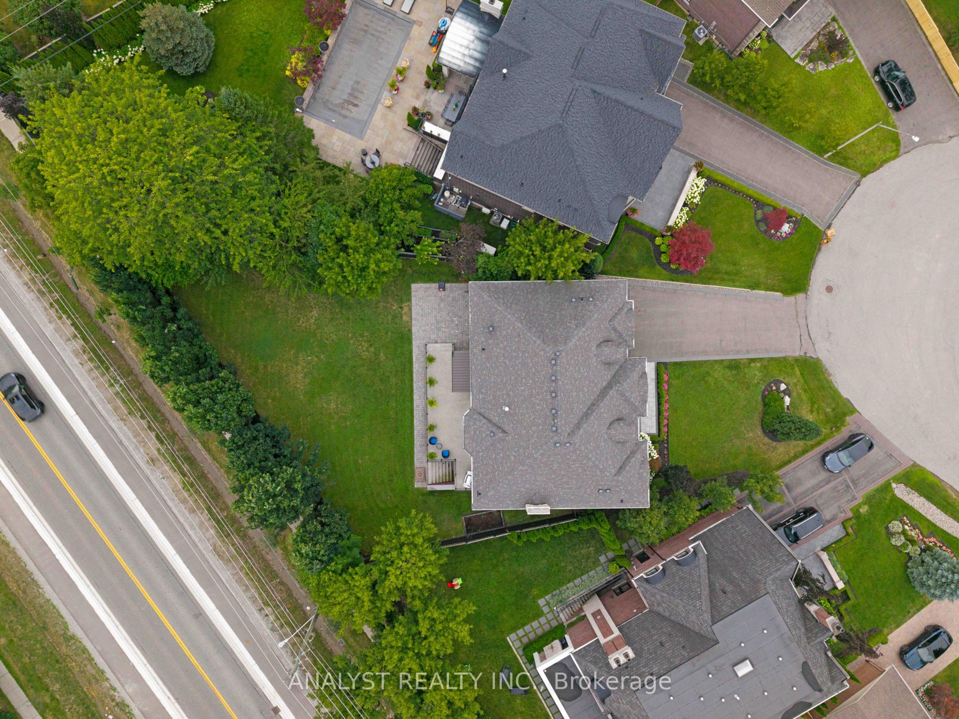 Photo 43 of 106 Donhill Crescent, Vaughan, Kleinburg — HOMEH