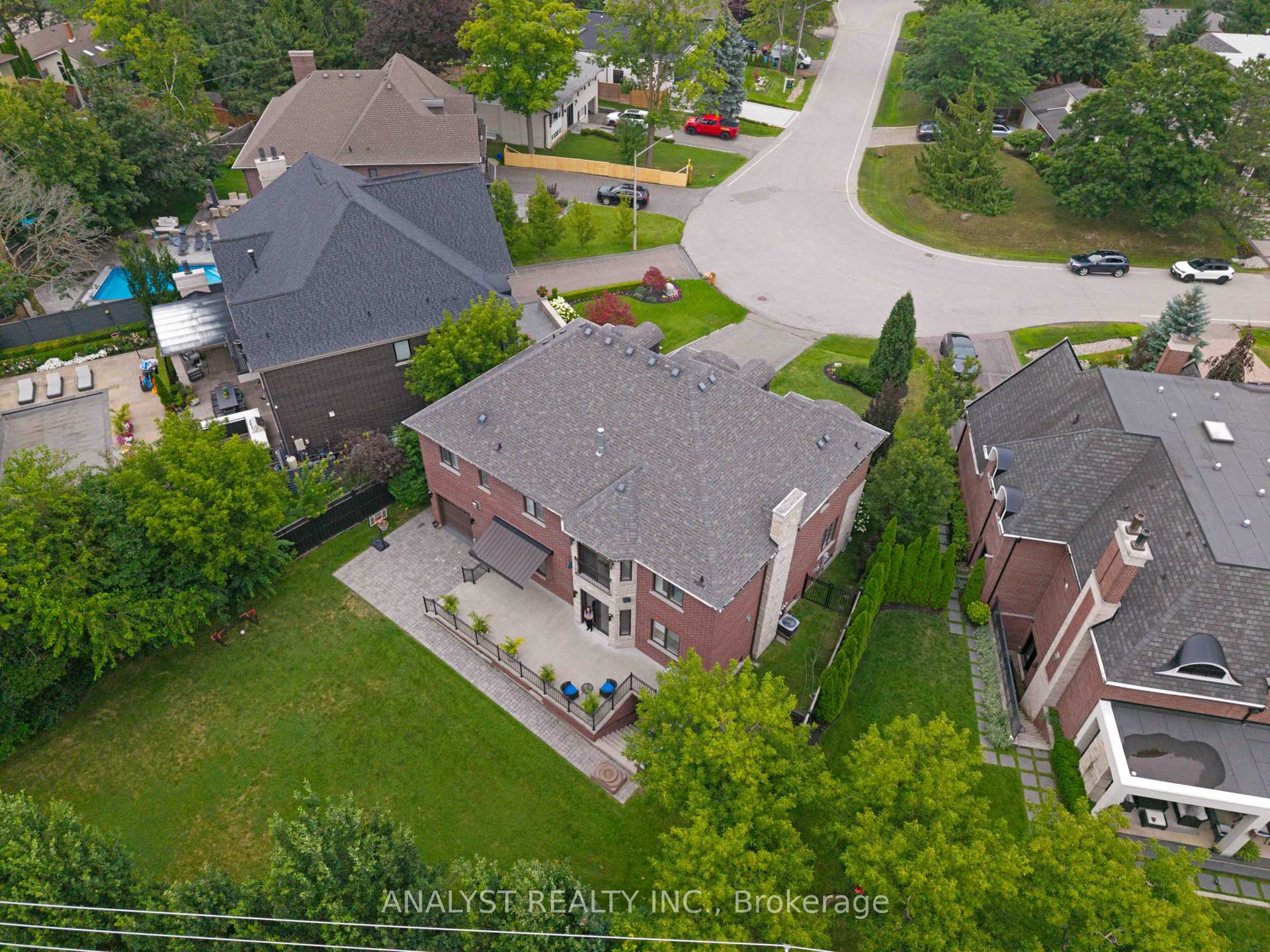 Photo 44 of 106 Donhill Crescent, Vaughan, Kleinburg — HOMEH