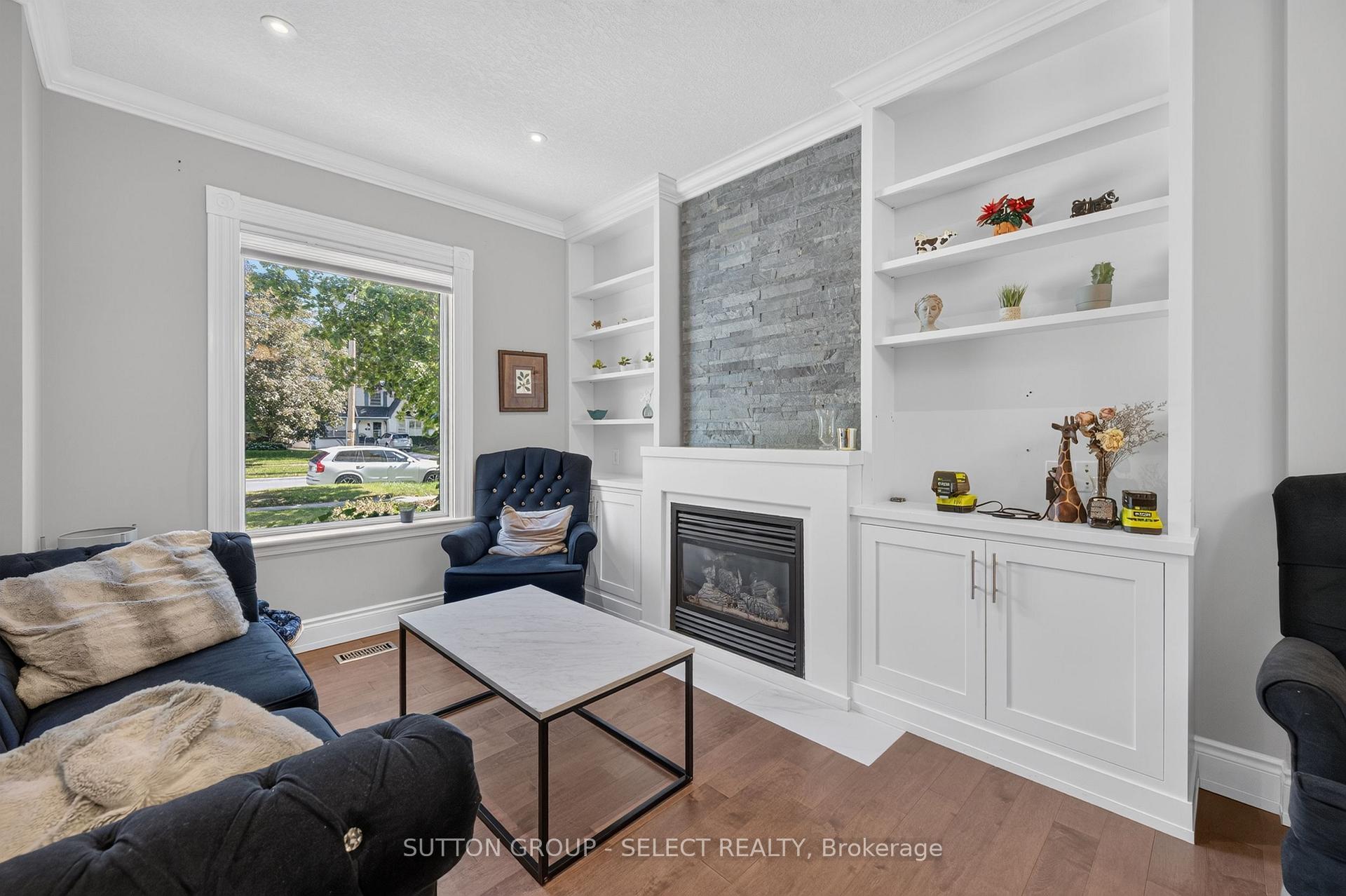 Photo 3 of 943 Colborne Street, London, East B — HOMEH