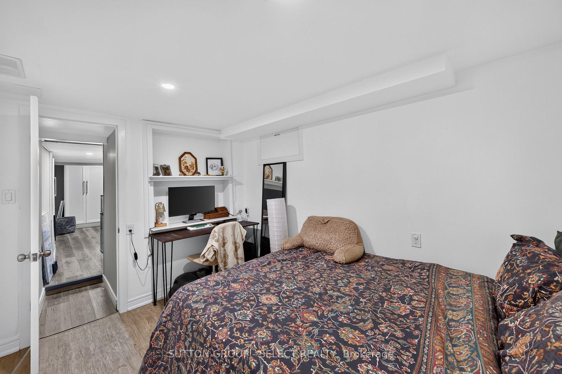 Photo 27 of 943 Colborne Street, London, East B — HOMEH
