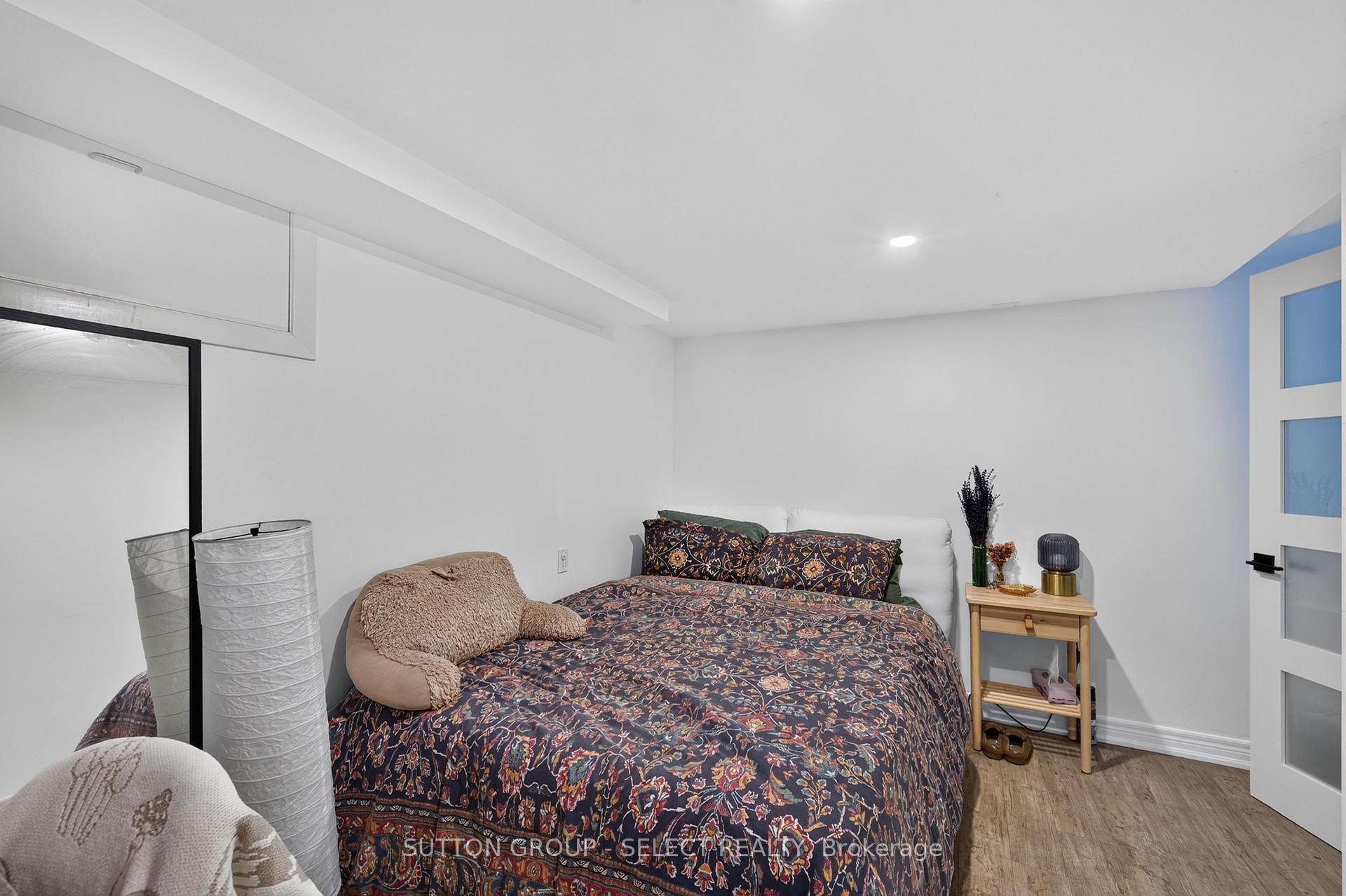 Photo 28 of 943 Colborne Street, London, East B — HOMEH