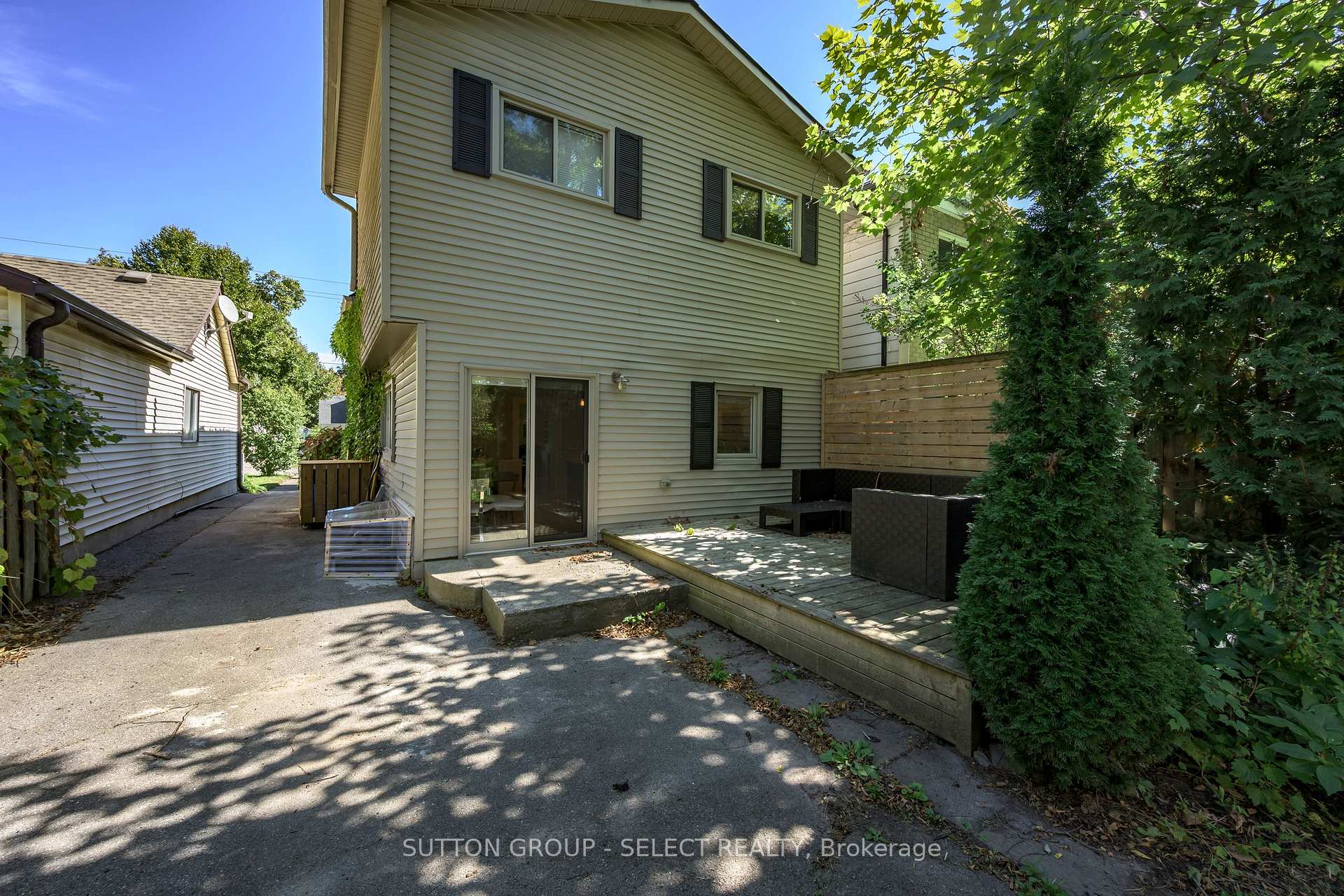 Photo 35 of 943 Colborne Street, London, East B — HOMEH