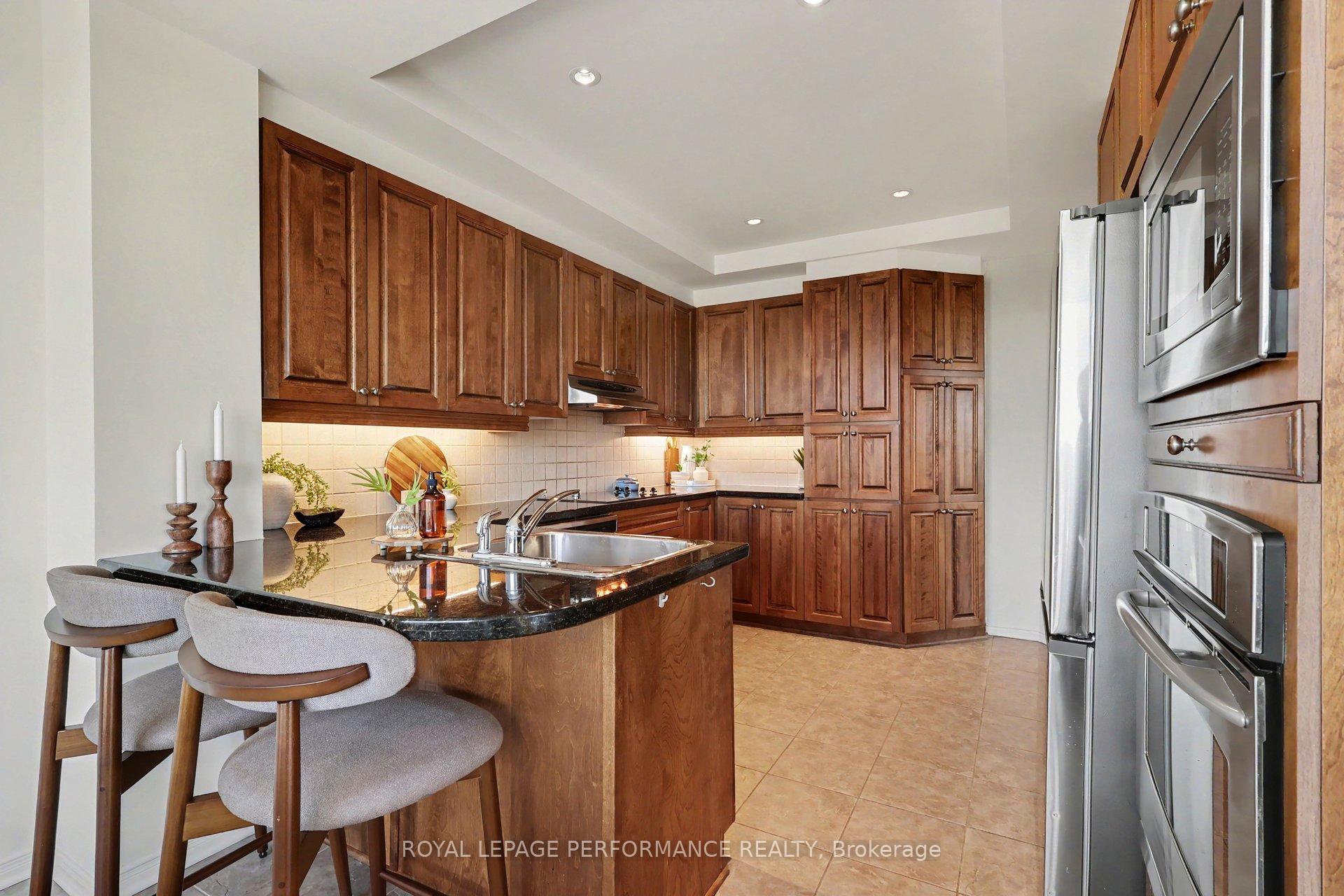 Photo 8 of Unit 505, 38 Metropole Private, Ottawa, Westboro North — HOMEH