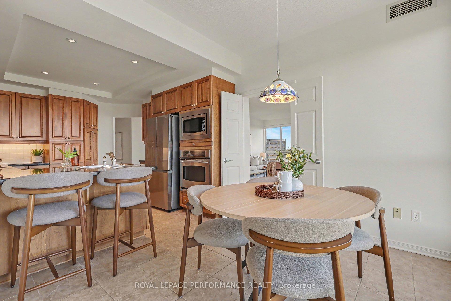 Photo 10 of Unit 505, 38 Metropole Private, Ottawa, Westboro North — HOMEH