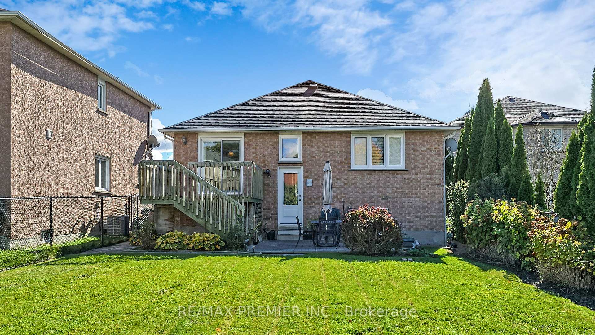 Photo 22 of 32 Veneto Drive, Vaughan, Vaughan Grove — HOMEH