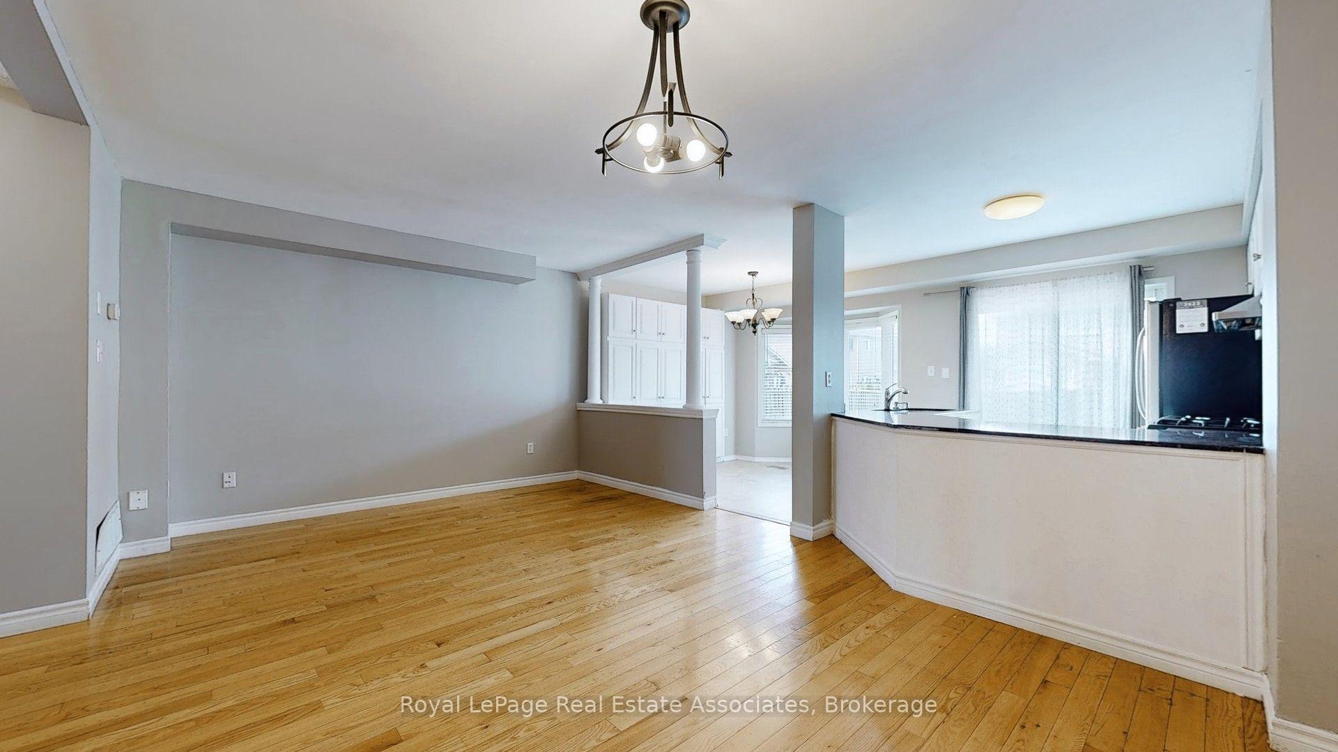 Photo 5 of Unit Upper, 3285 Apricot Street, Mississauga, Lisgar — HOMEH