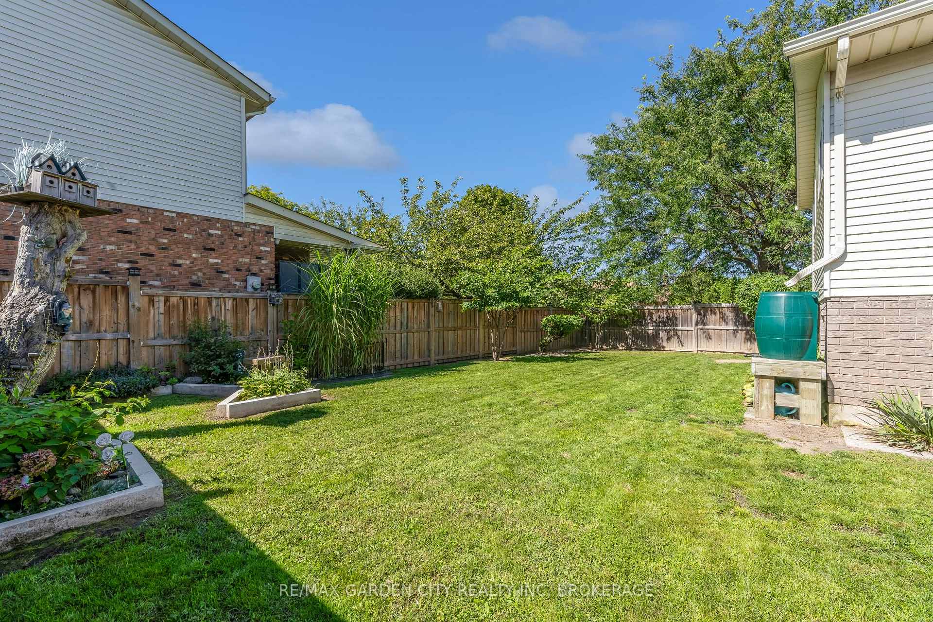 Photo 26 of 54 Crestcombe Road, St. Catharines, Ridley — HOMEH