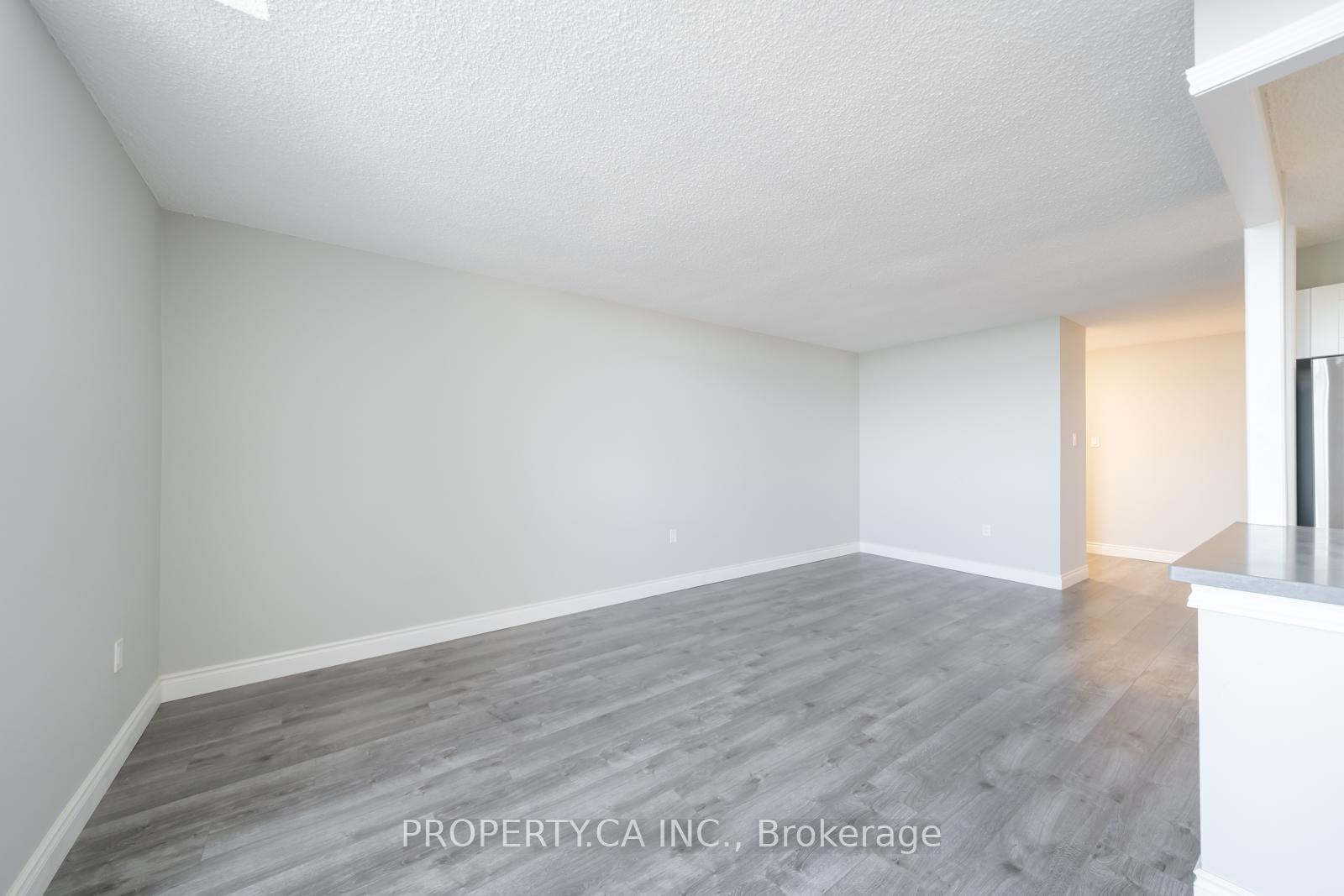 Photo 4 of Unit 1204, 355 Rathburn Road E, Mississauga, Rathwood — HOMEH