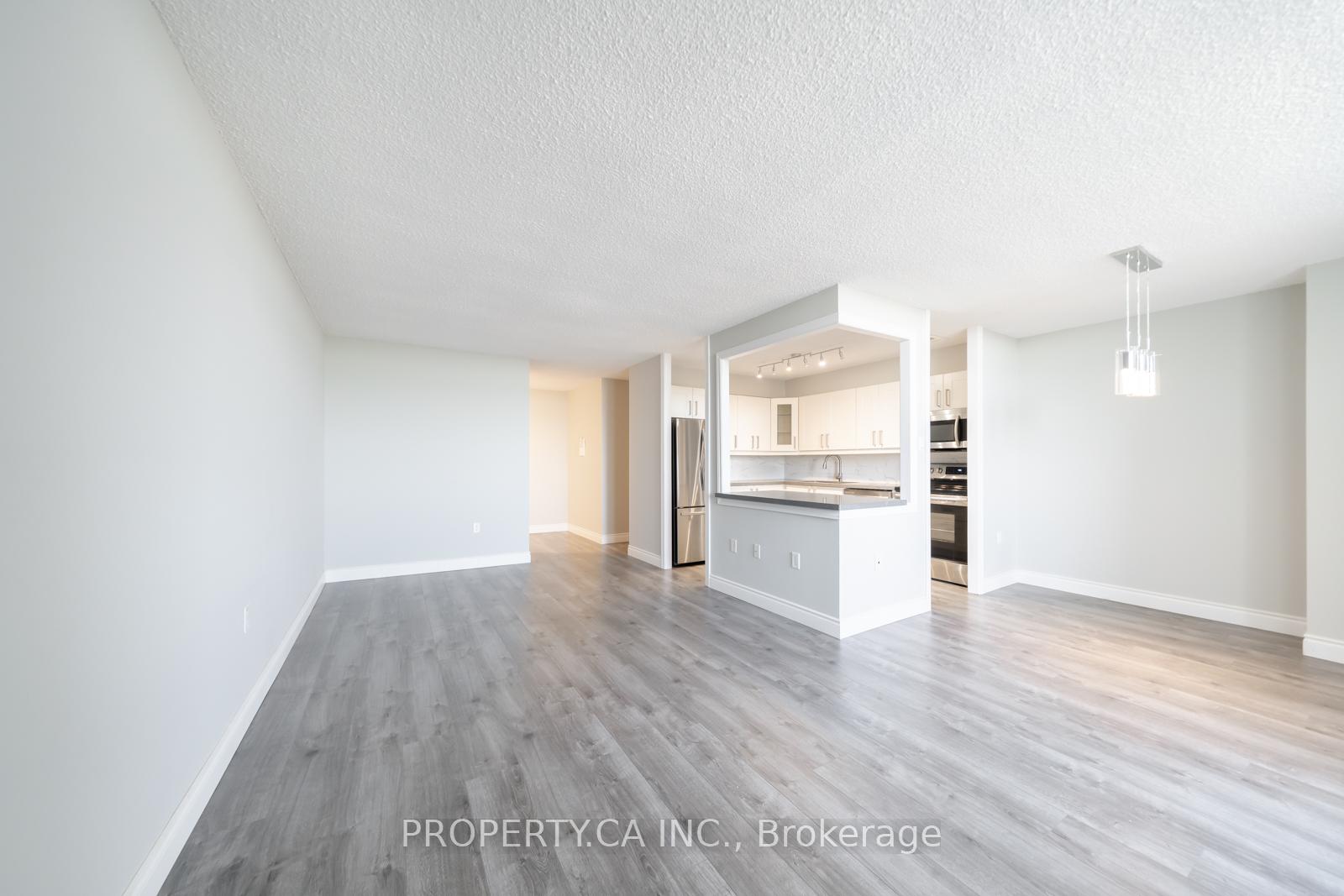 Photo 5 of Unit 1204, 355 Rathburn Road E, Mississauga, Rathwood — HOMEH
