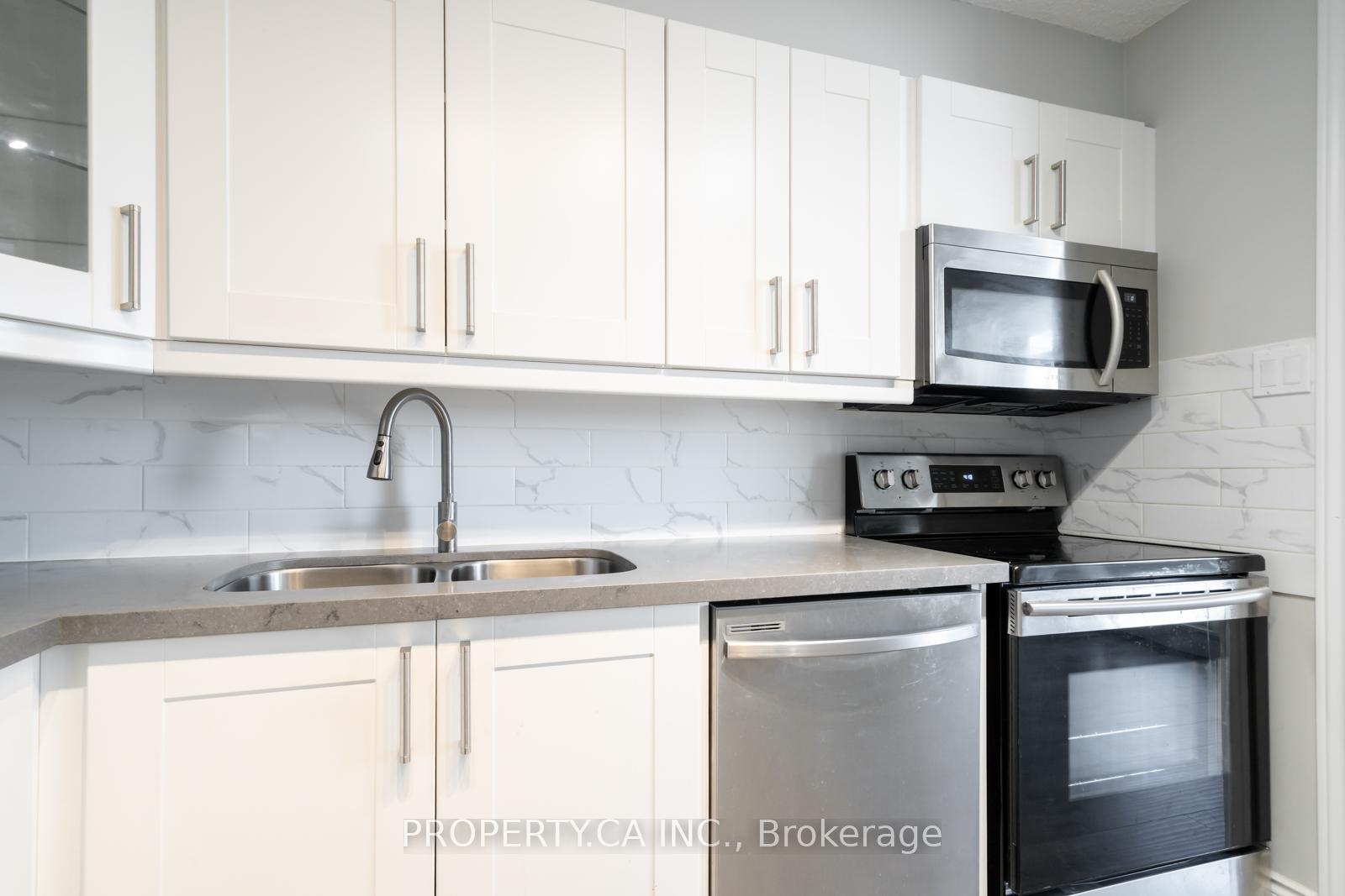 Photo 9 of Unit 1204, 355 Rathburn Road E, Mississauga, Rathwood — HOMEH